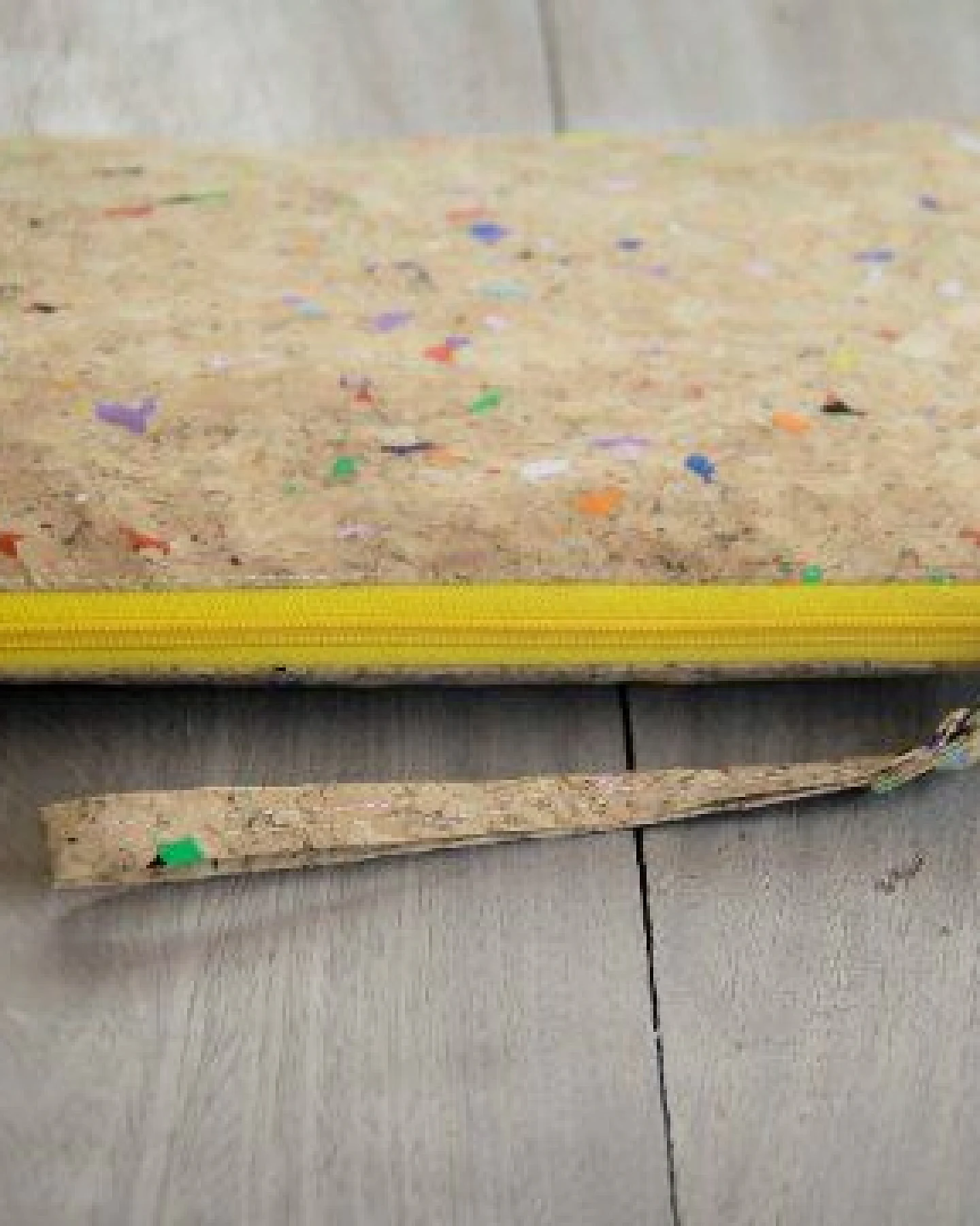 BY COPALA 13–14 Zoll nachhaltige vegane Laptoptasche aus Kork, MacBook Hülle - Farbakzenten mit gelber Zipper – Ansicht 2