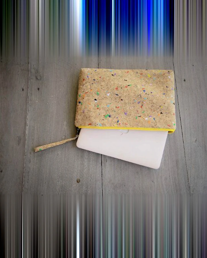 BY COPALA 13–14 Zoll nachhaltige vegane Laptoptasche aus Kork, MacBook Hülle - Farbakzenten mit gelber Zipper