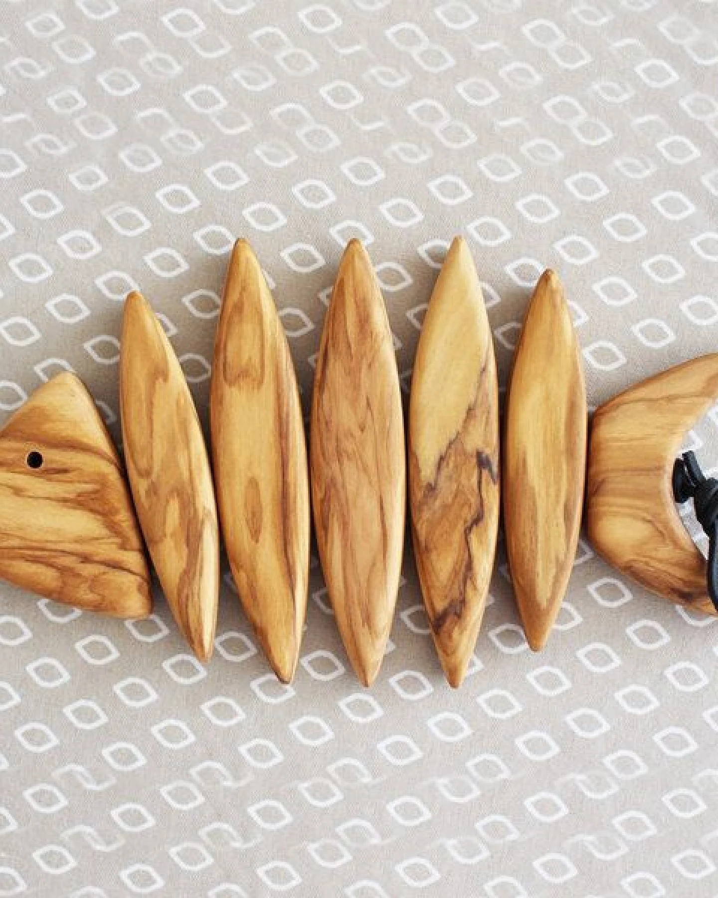 Mitienda Shop Topfuntersetzer aus Holz in Fischform – Ansicht 4