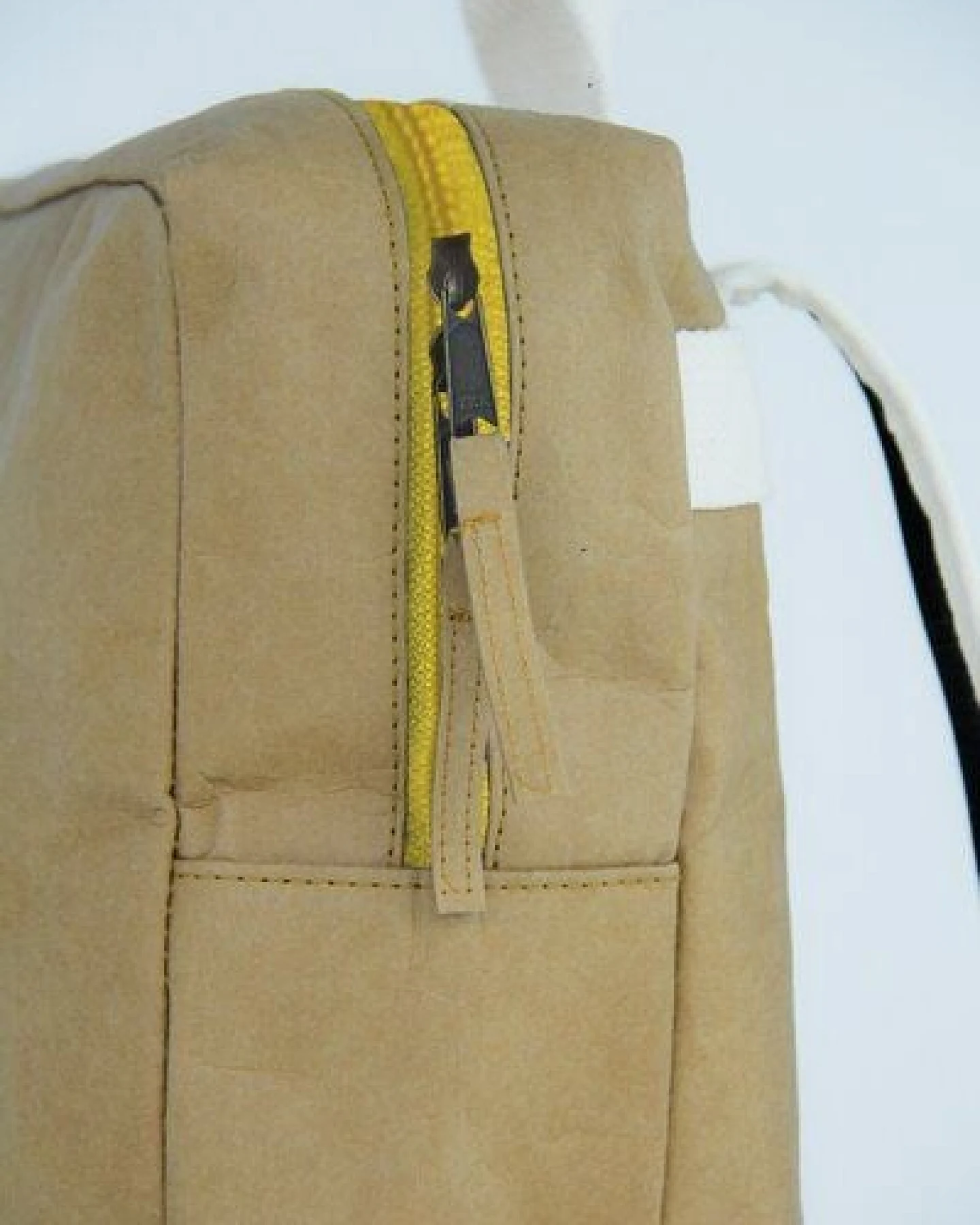 BY COPALA Kraftpapier : Rucksack aus nachhaltigem Kraftpapier. Lederoptik. – Ansicht 4