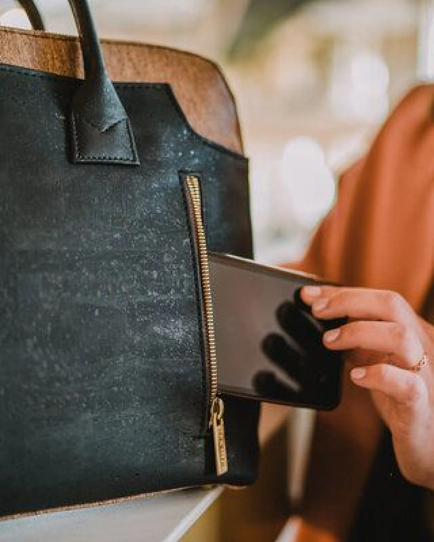 Bag Affair Savvy Kork Business-Handtasche – Ansicht 2