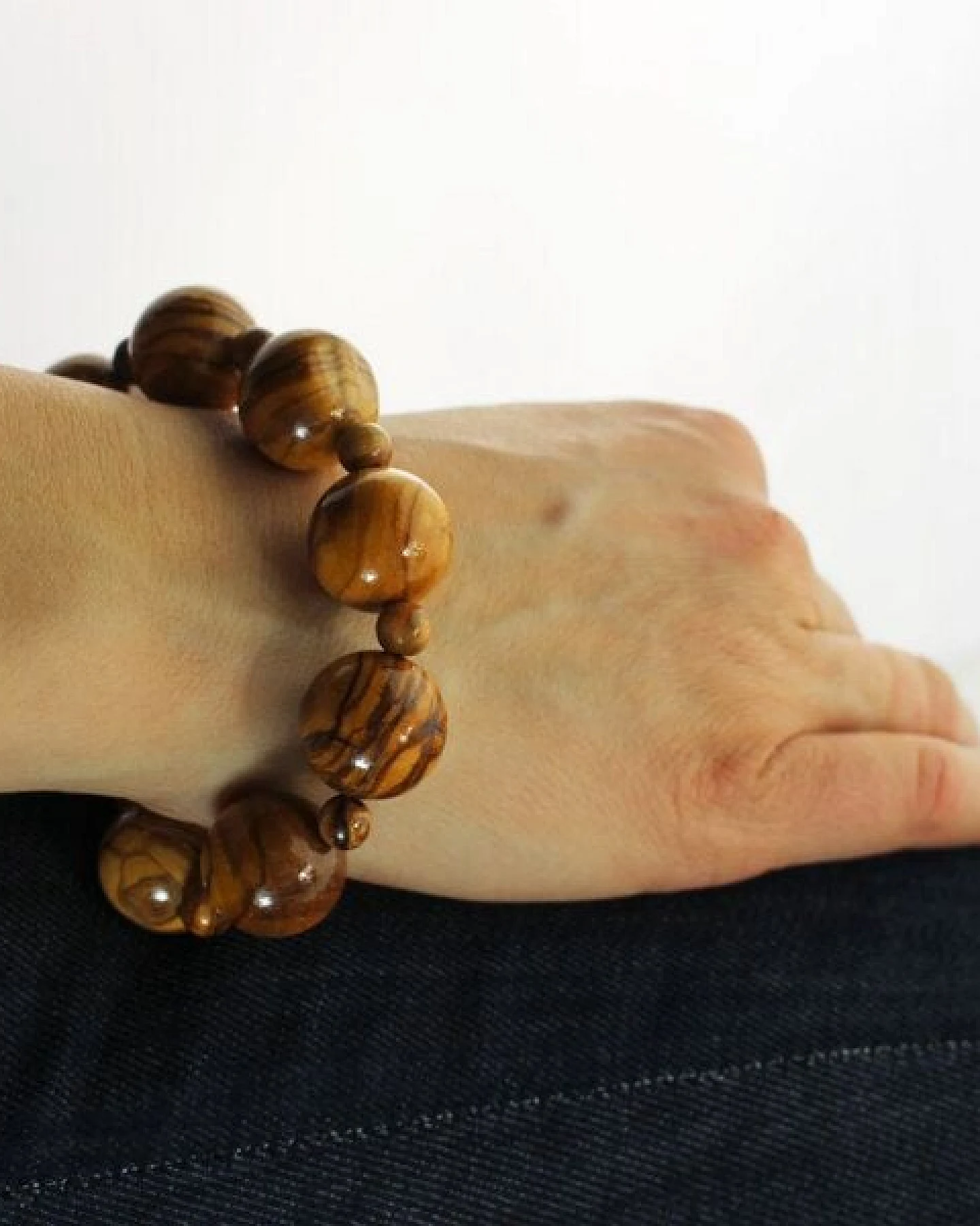 Mitienda Shop Armband aus Holz Perlen - Holzschmuck – Ansicht 4