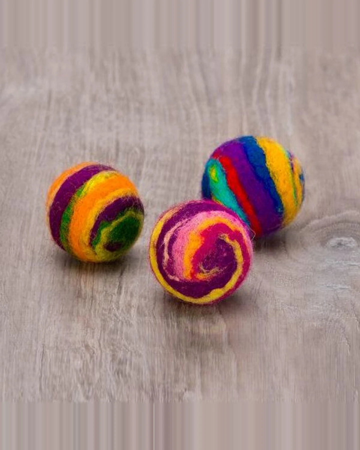 Treusinn Katzenspielzeug FILZY / 100% natürliche Filzwolle / Ø 4,5 cm – Ansicht 2
