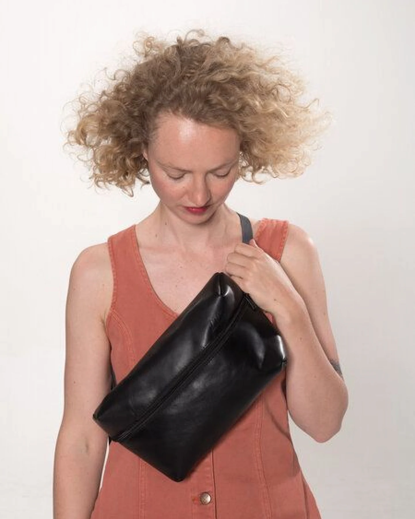 monday market Bauchtasche Lucas aus Leder – Ansicht 4