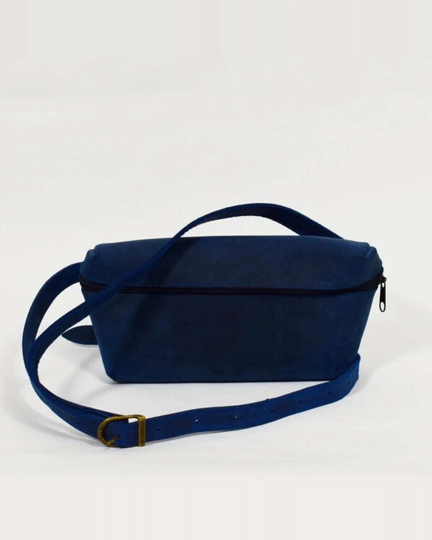 monday market Bauchtasche Luca aus Pull-Up-Leder – Ansicht 2