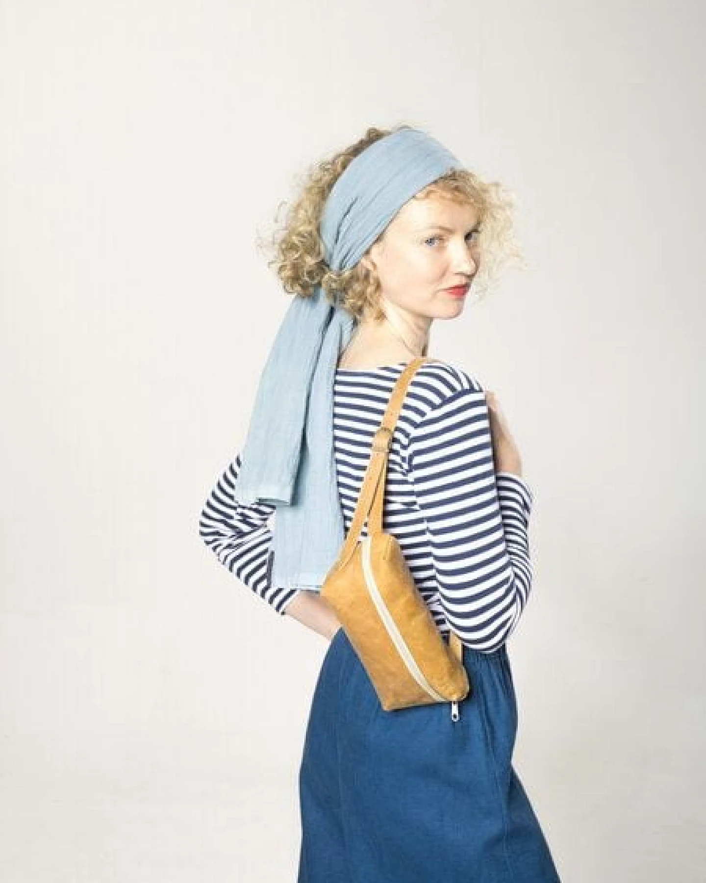 monday market Bauchtasche Luca aus Pull-Up-Leder – Ansicht 3