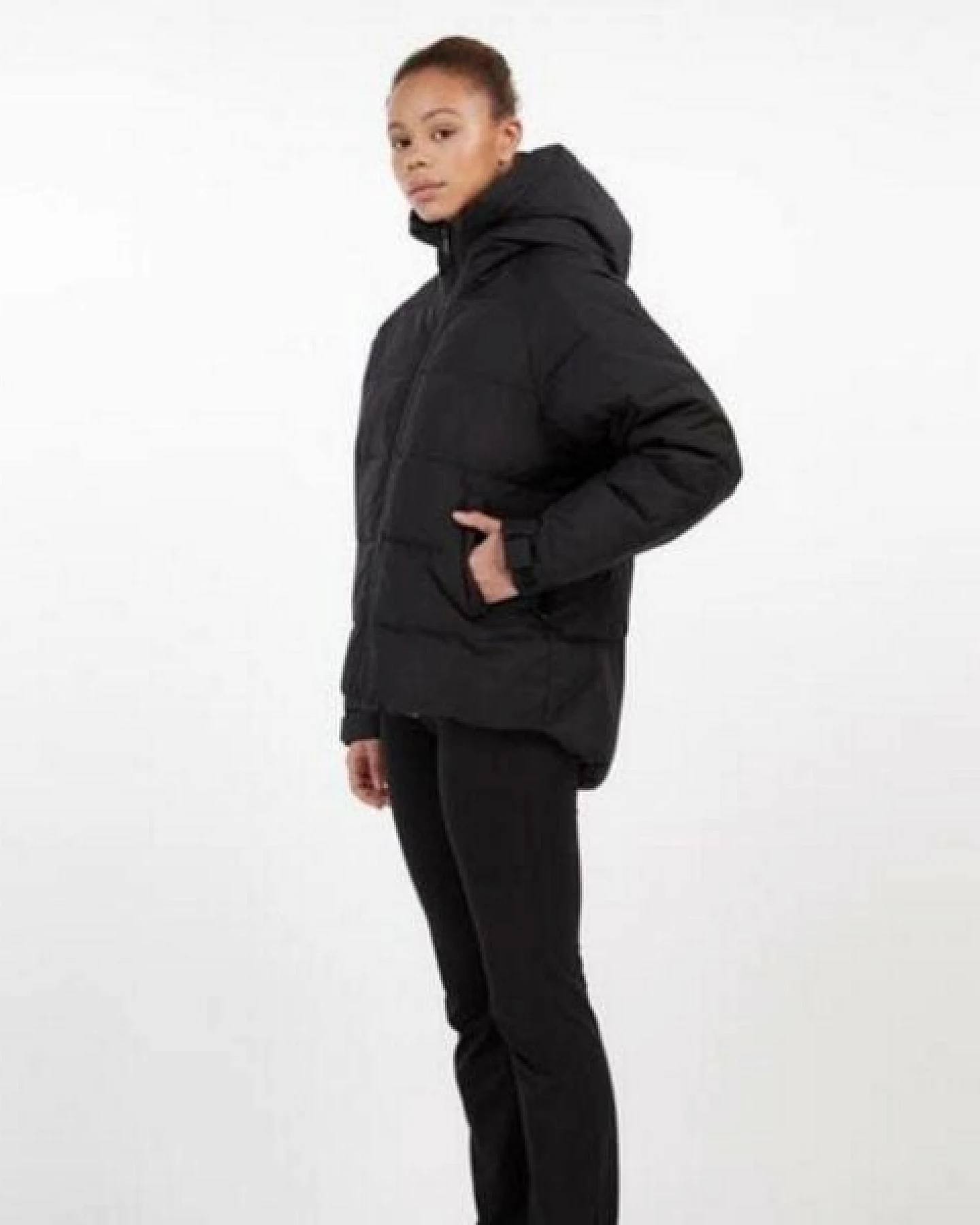 Makia Pufferjacke - Lumi Parka - aus recyceltem Polyester – Ansicht 4