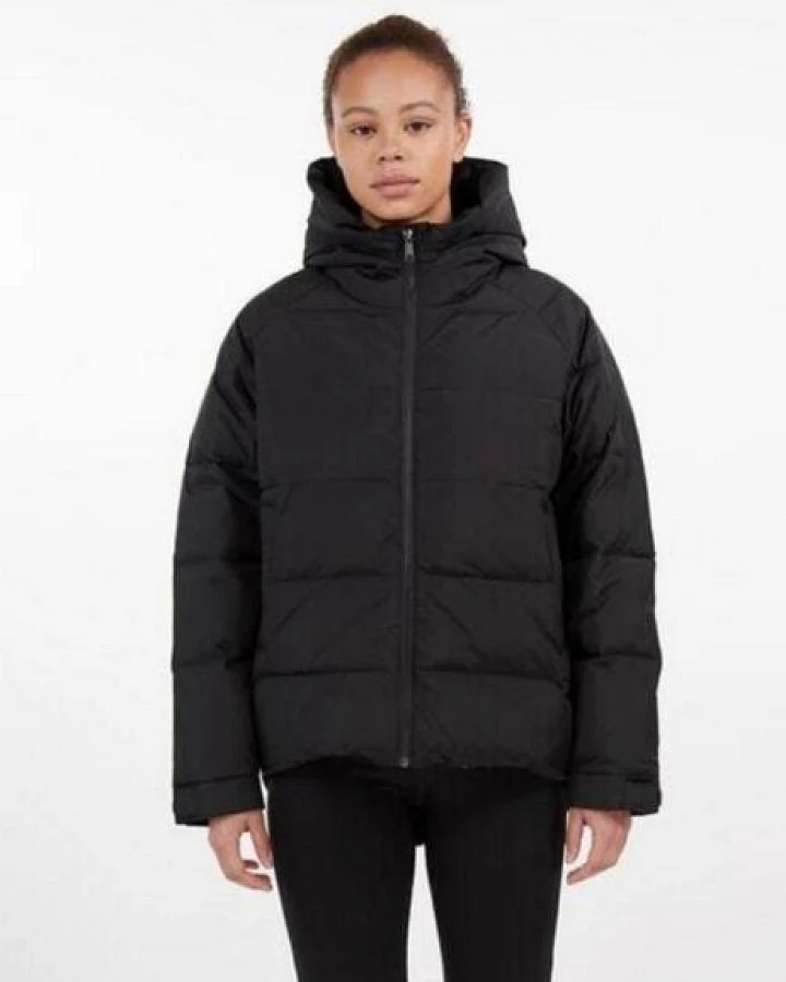 Makia Pufferjacke - Lumi Parka - aus recyceltem Polyester