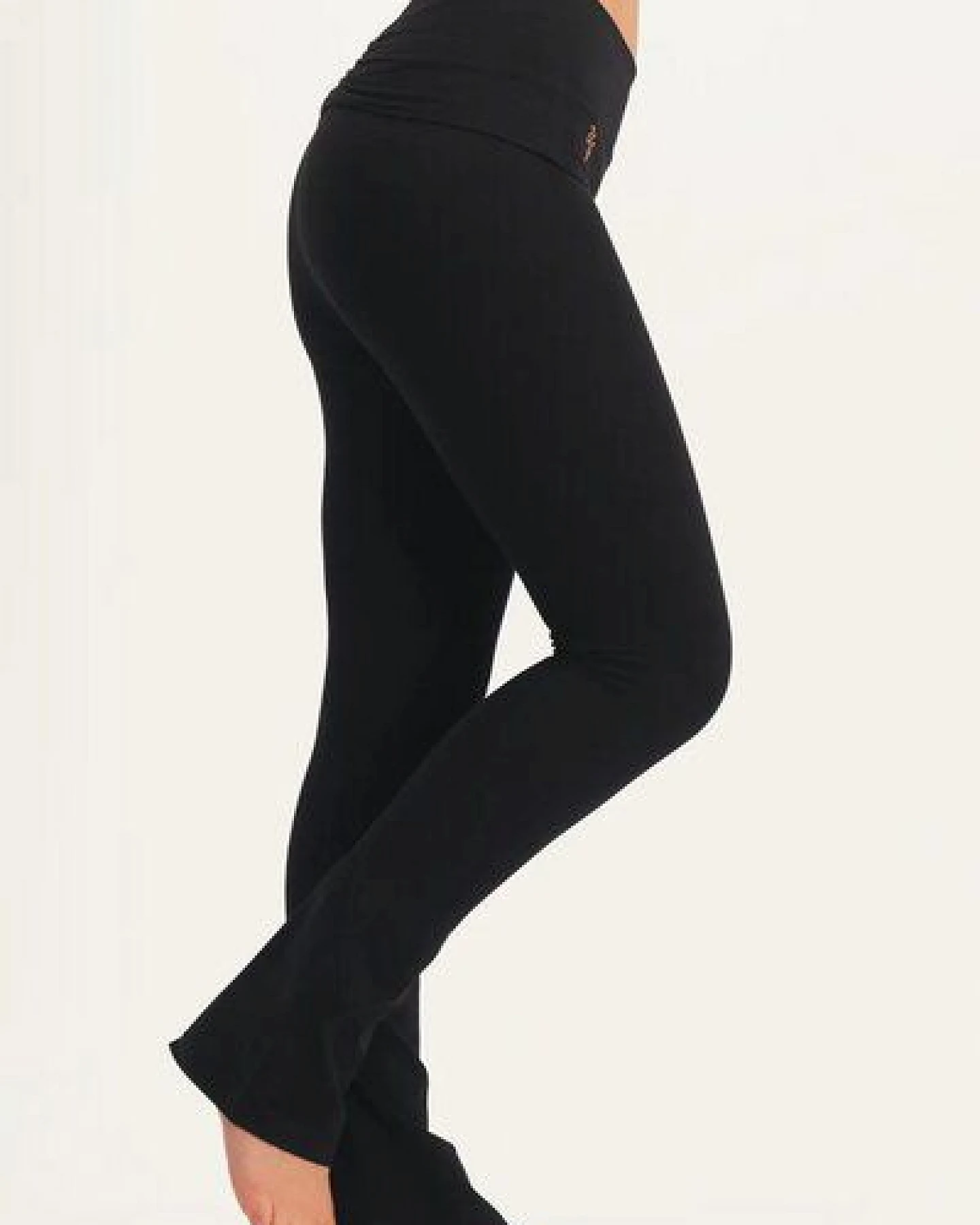 Urban Goddess Flared Yogahose Pranafied – Ansicht 2