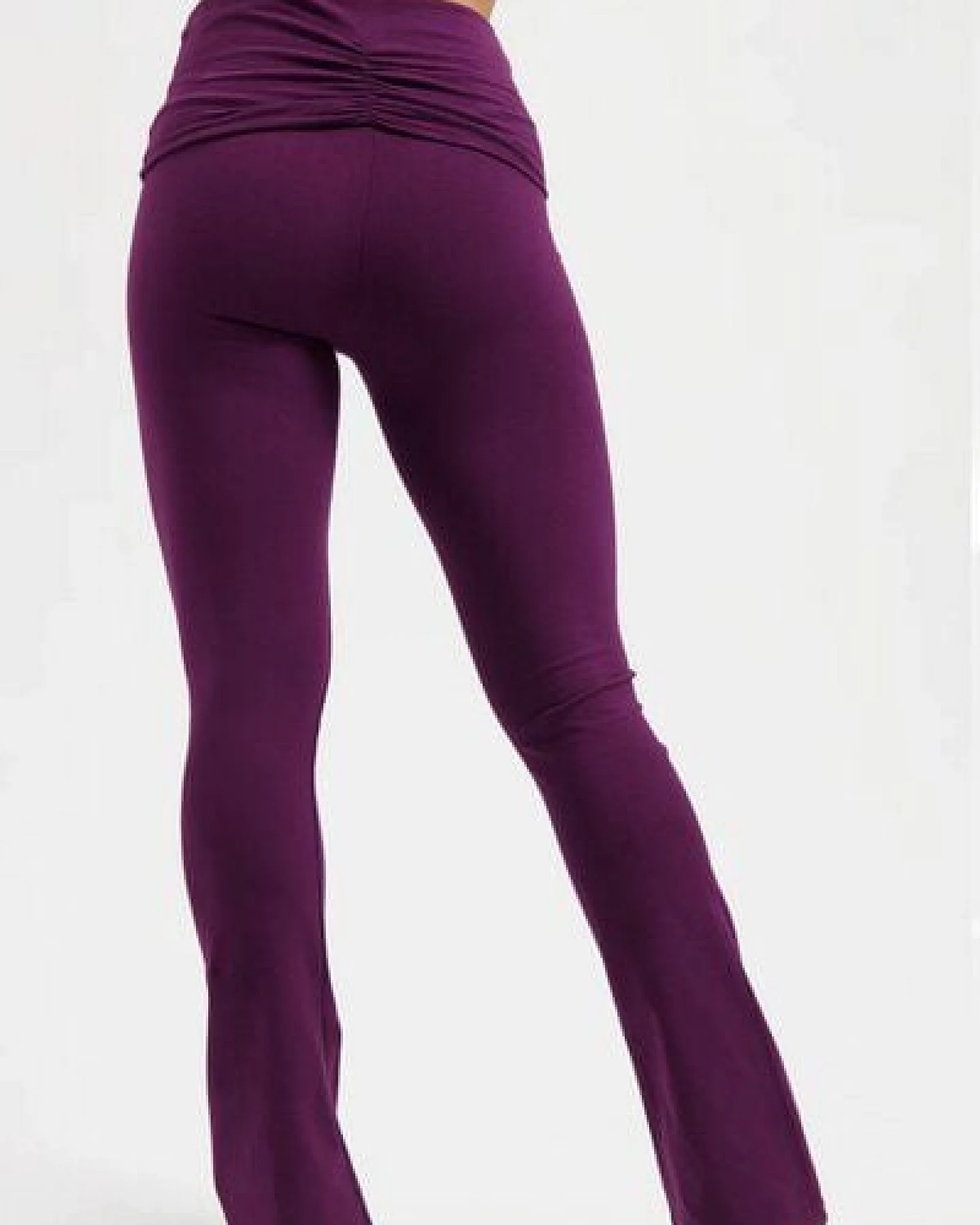 Urban Goddess Flared Yogahose Pranafied – Ansicht 2