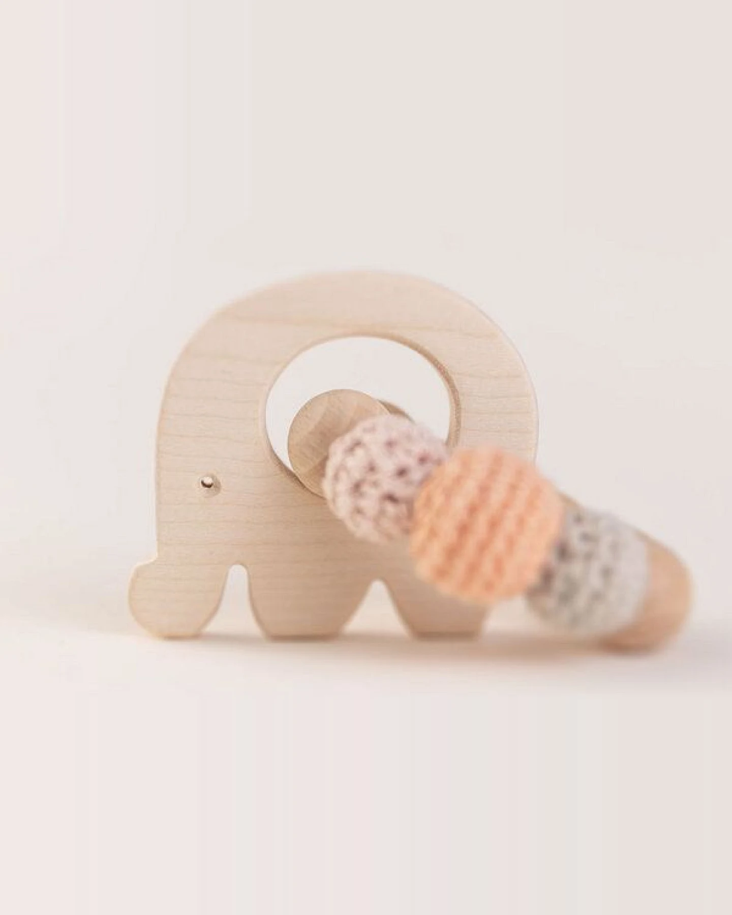 NoniKids Berlin Greifling Beißring Holz *Elefant* – Ansicht 2