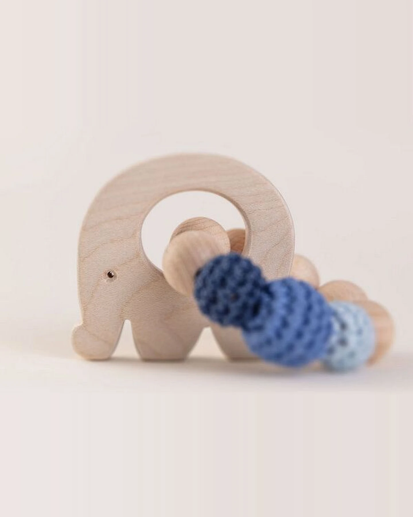 NoniKids Berlin Greifling Beißring Holz *Elefant* – Ansicht 3