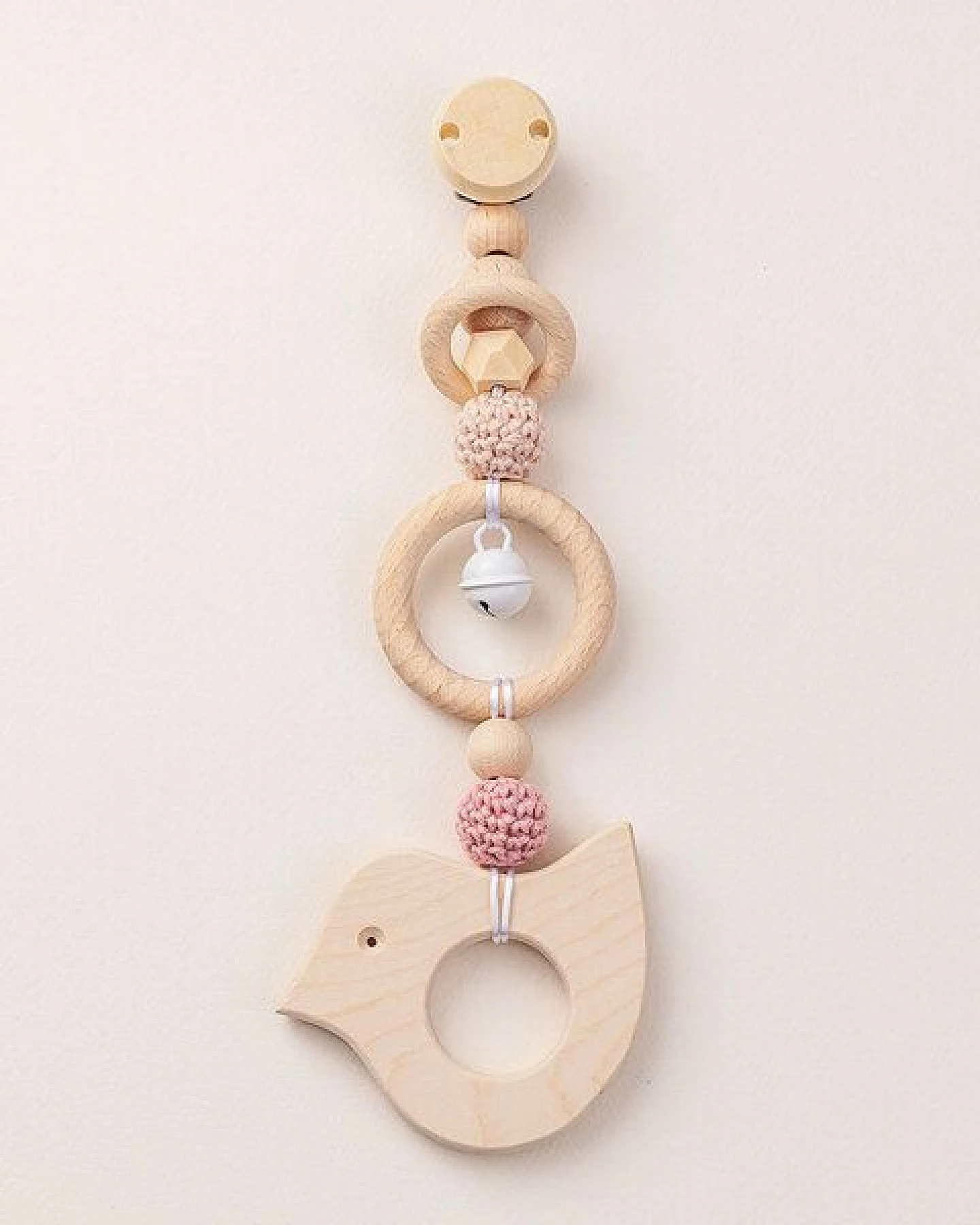 NoniKids Berlin Rasselclip Holz *Glocke Vogel* 3 Farben I Bio Baumwollgarn – Ansicht 2