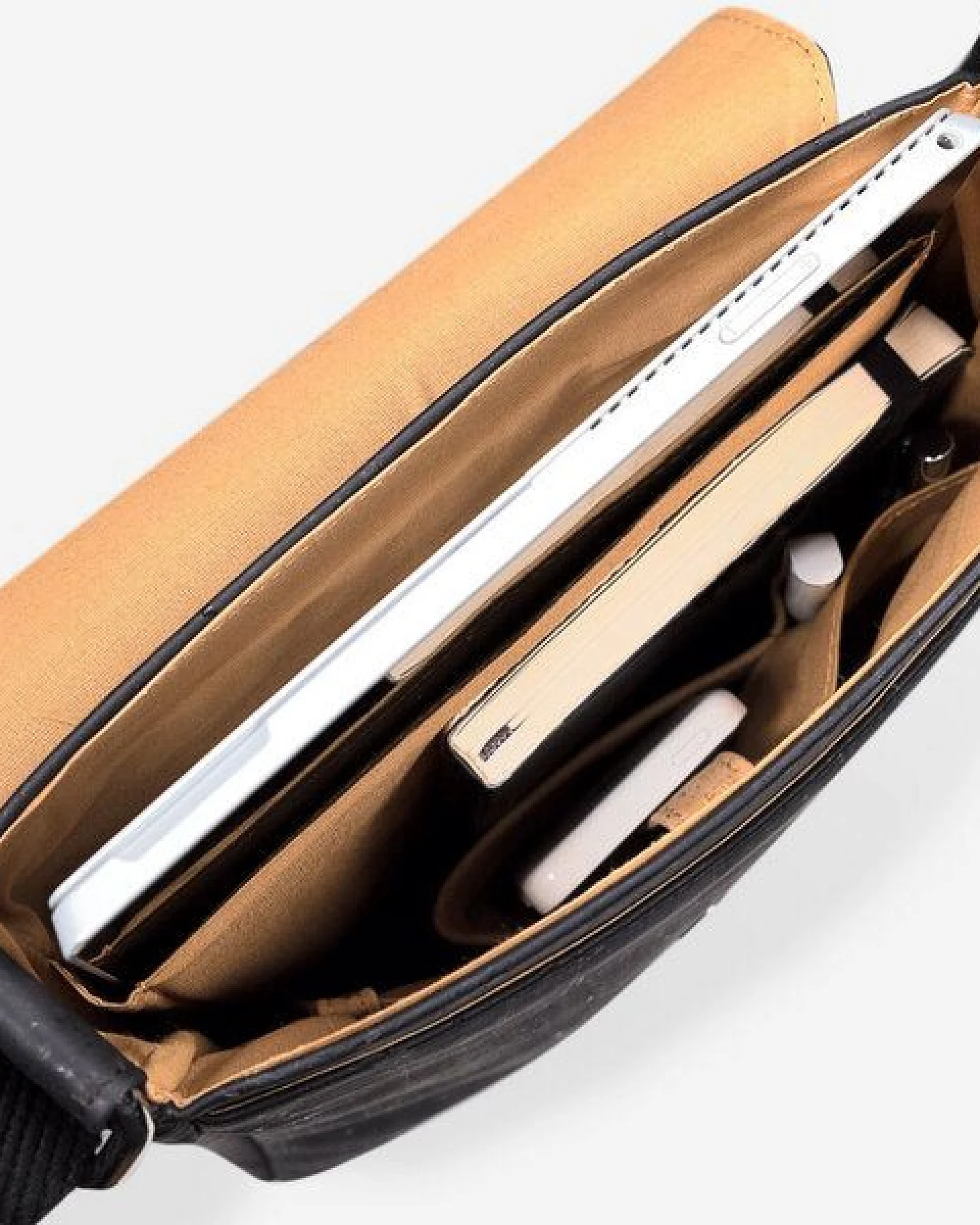 corkor Kork Messenger Tasche Medium – Ansicht 4