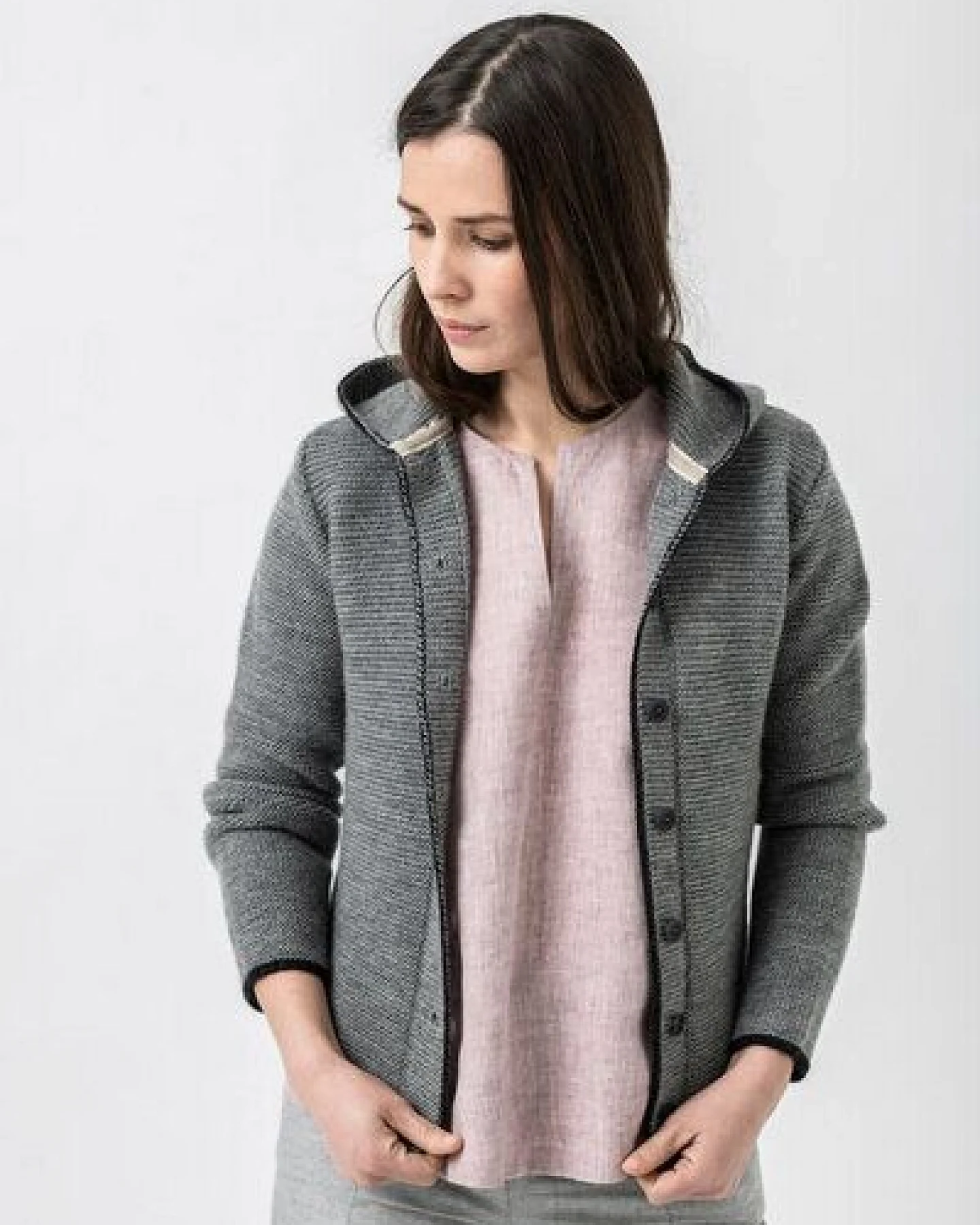 Grenzgang Damen Strickjacke EMMA mit Kapuze aus Schurwolle (kbT) – Ansicht 3