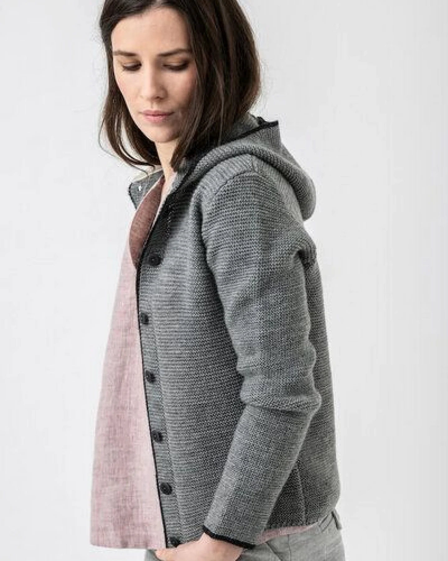 Grenzgang Damen Strickjacke EMMA mit Kapuze aus Schurwolle (kbT) – Ansicht 4