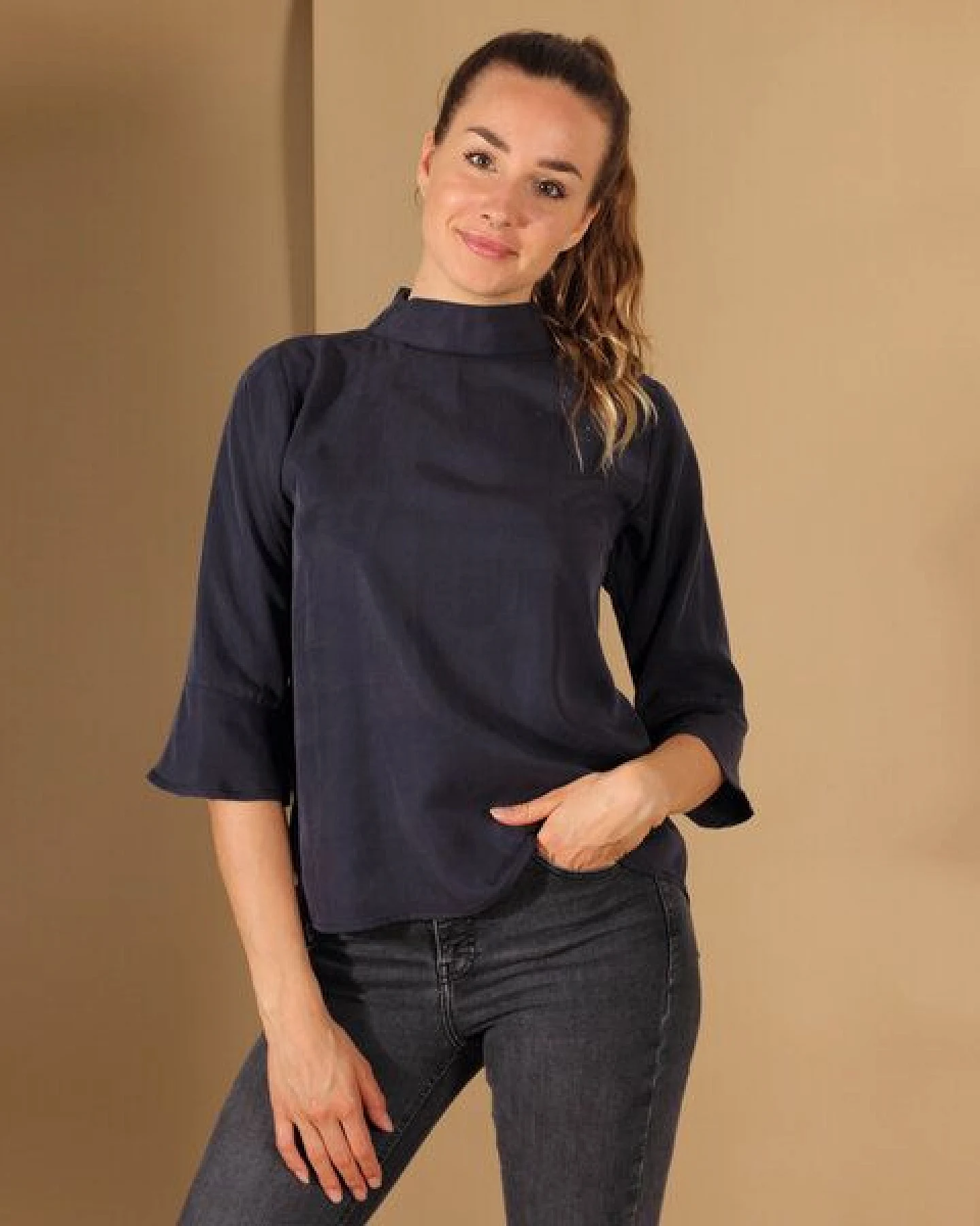 ManduTrap Bluse/Top aus Tencel in Blau, Senfgelb oder Rost, – Ansicht 3
