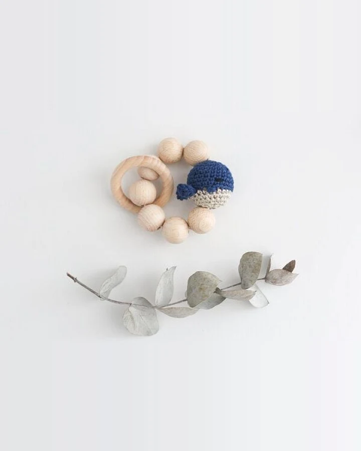 NoniKids Berlin Greifling Beißring Holz *Amigurumi Wal*