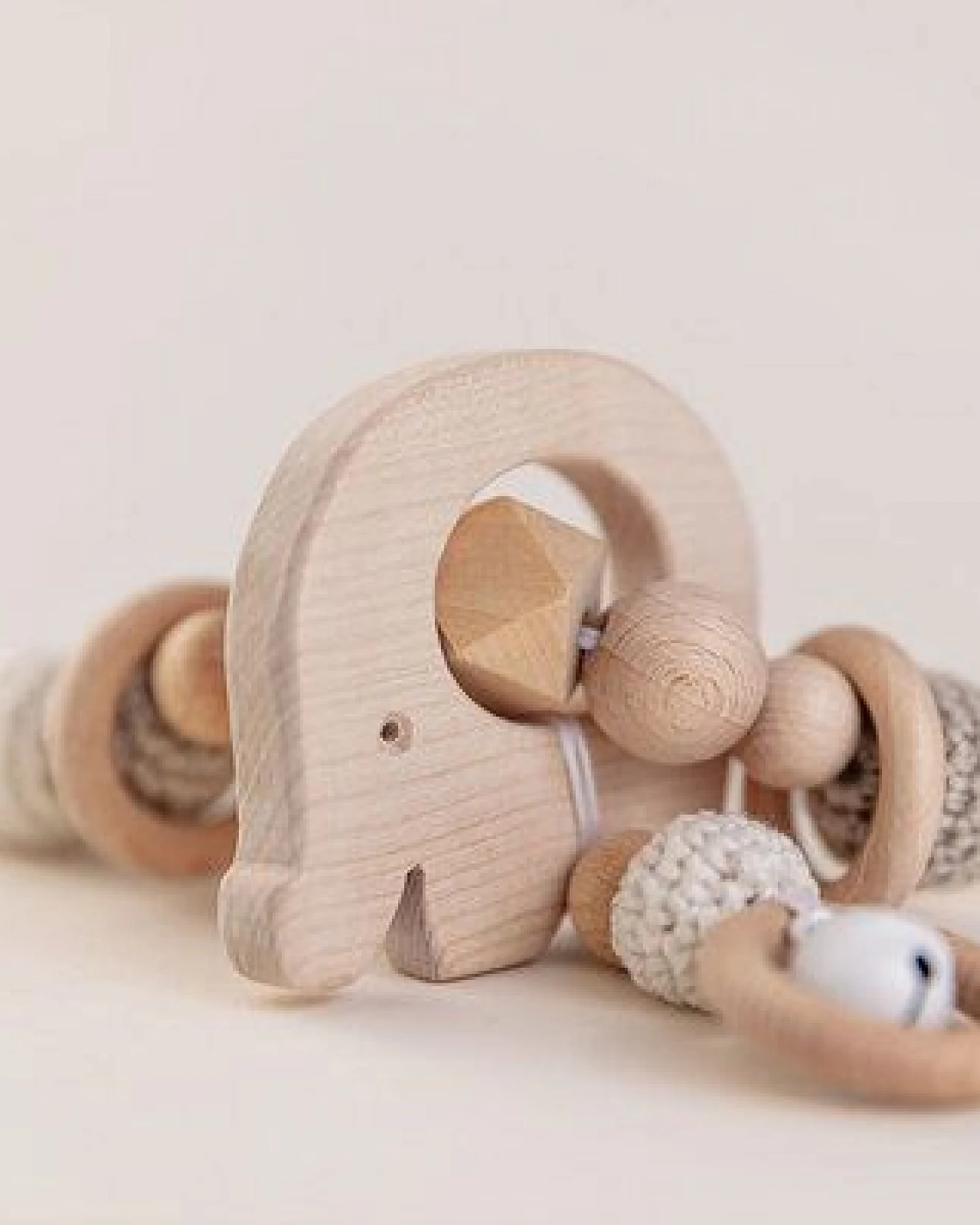 NoniKids Berlin Kinderwagenkette Holz *Elefant Glocke* 2 Farben – Ansicht 2