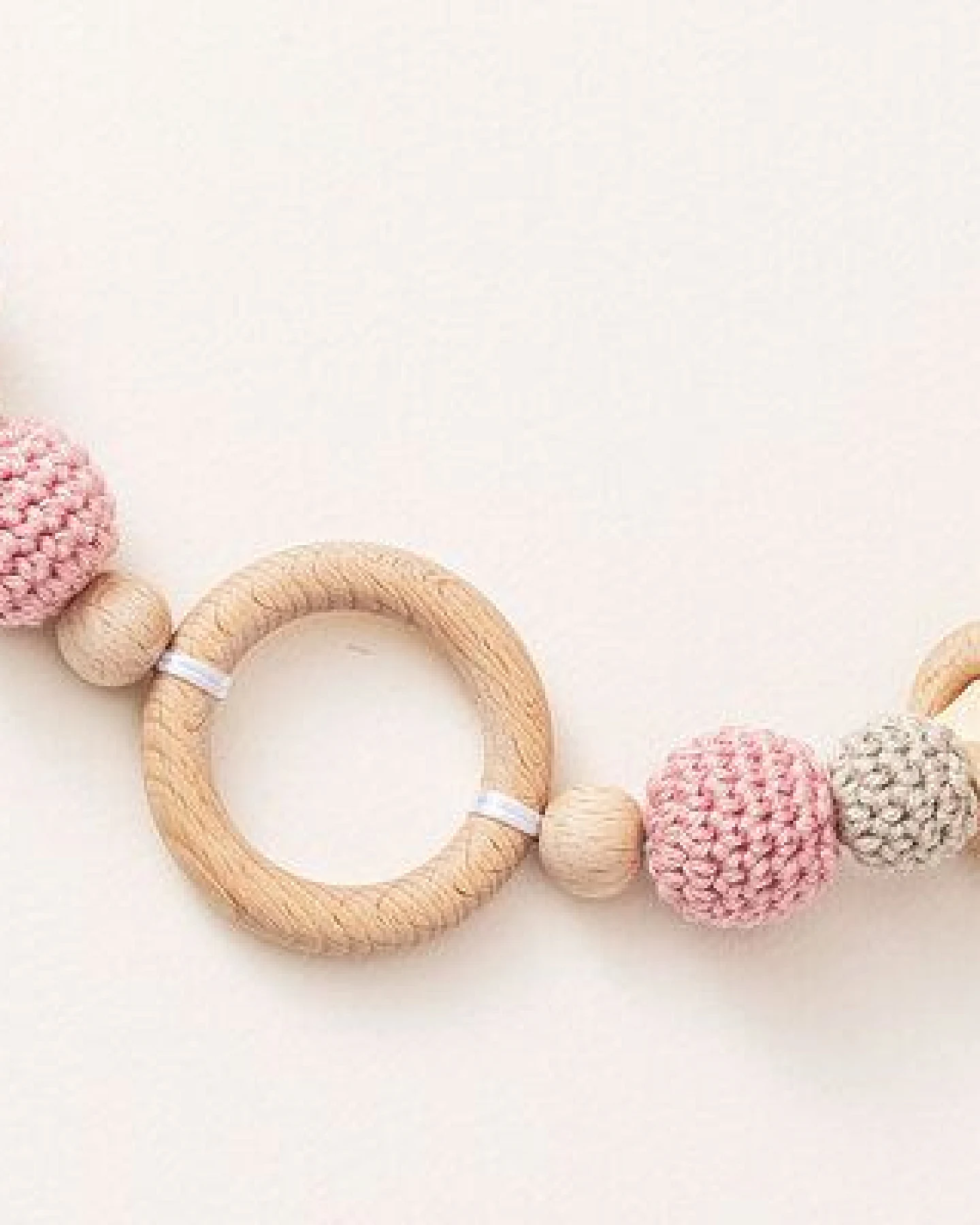 NoniKids Berlin Kinderwagenkette Holz *Ring* 4 Farben – Ansicht 3
