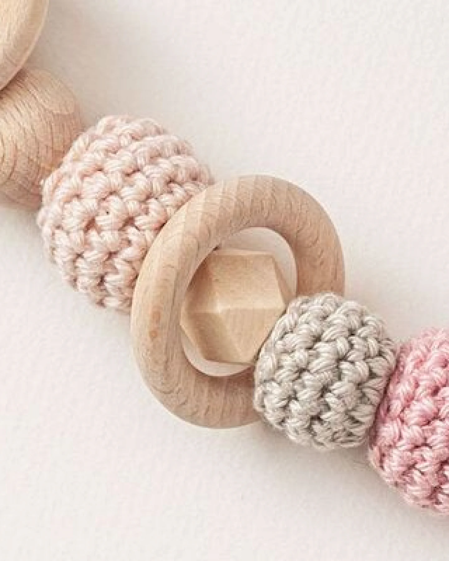 NoniKids Berlin Kinderwagenkette Holz *Ring* 4 Farben – Ansicht 4