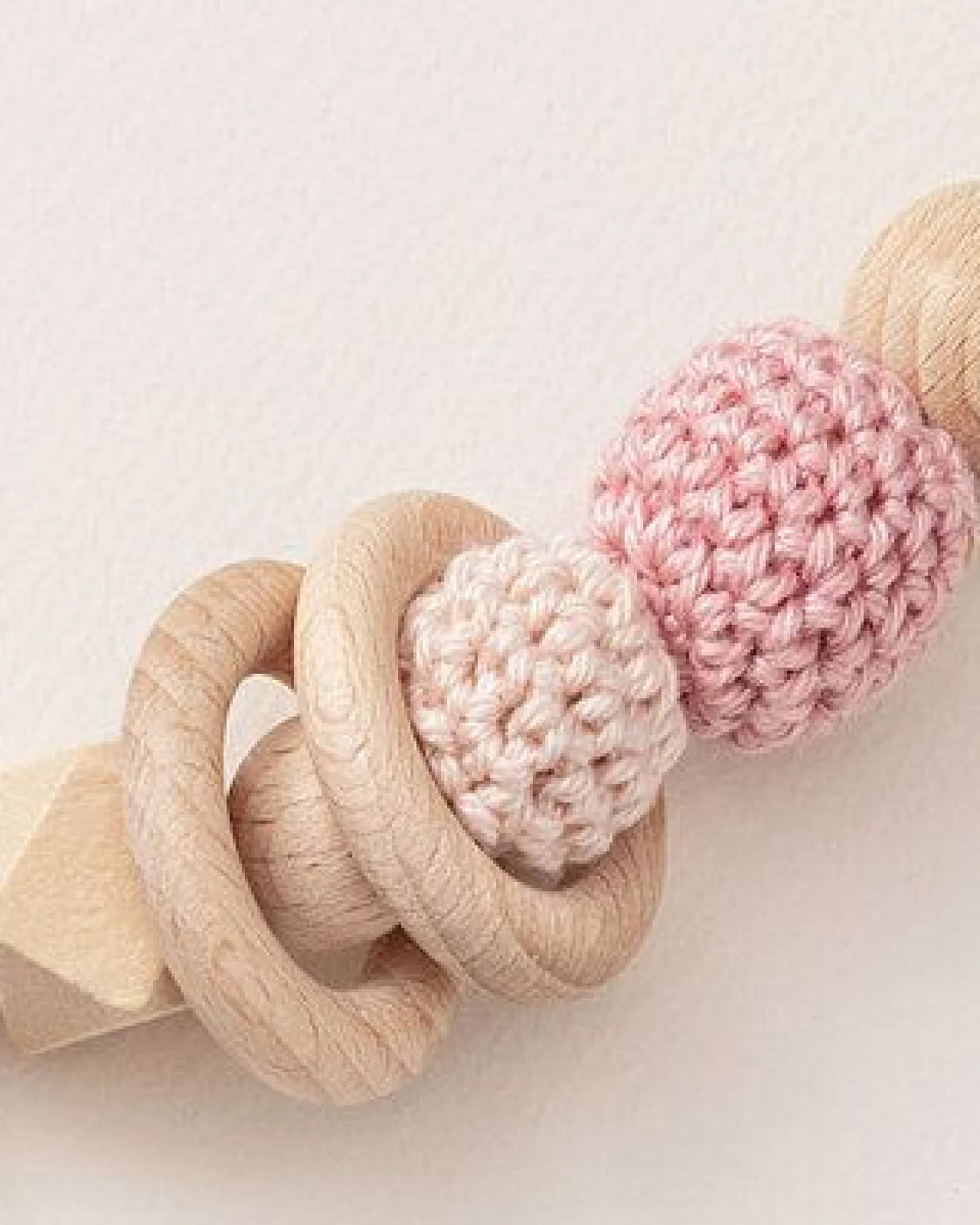 NoniKids Berlin Kinderwagenkette Holz *Wolke Glocke* 2 Farben – Ansicht 4