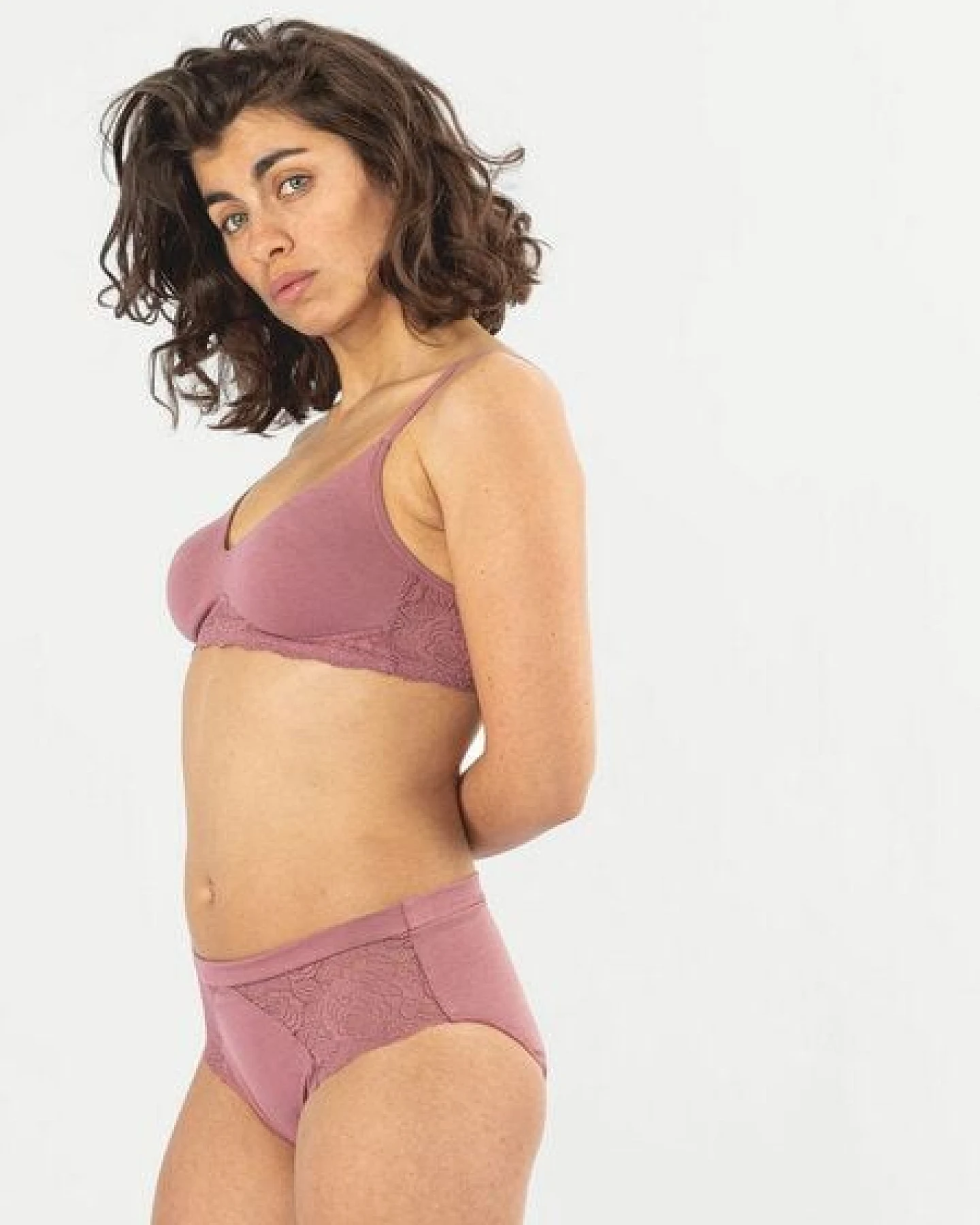 erlich textil Elisabeth bügelloser BH mit Spitze aus Bio-Baumwolle, made in Europe – Ansicht 2