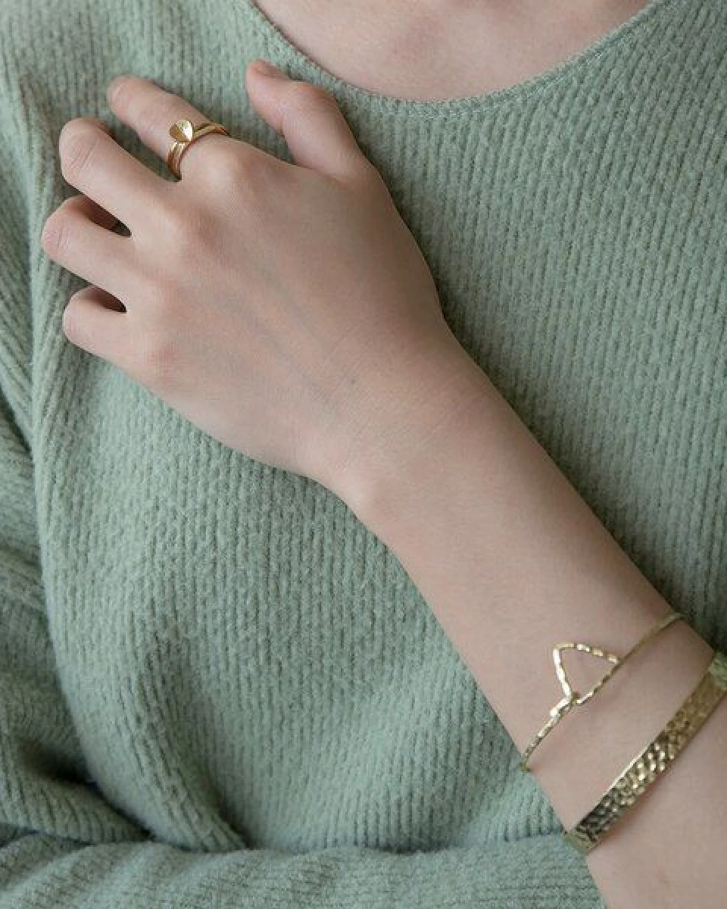 ting goods Armreif Triangle, Messing – Ansicht 3
