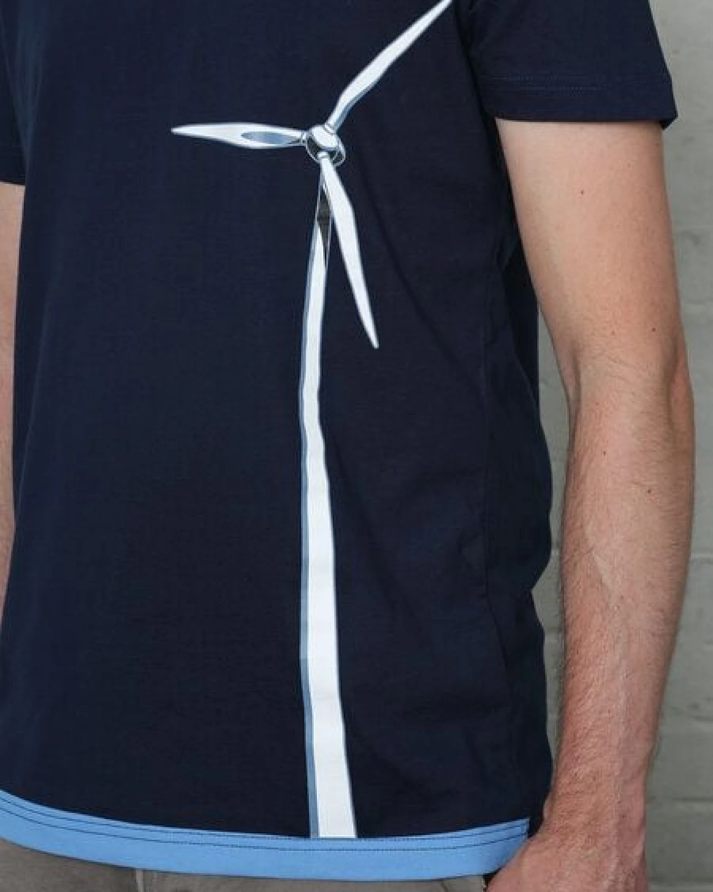 T-Shirtladen-Marktstrasse GmbH Windrad navy Boy-T-Shirt – Ansicht 2