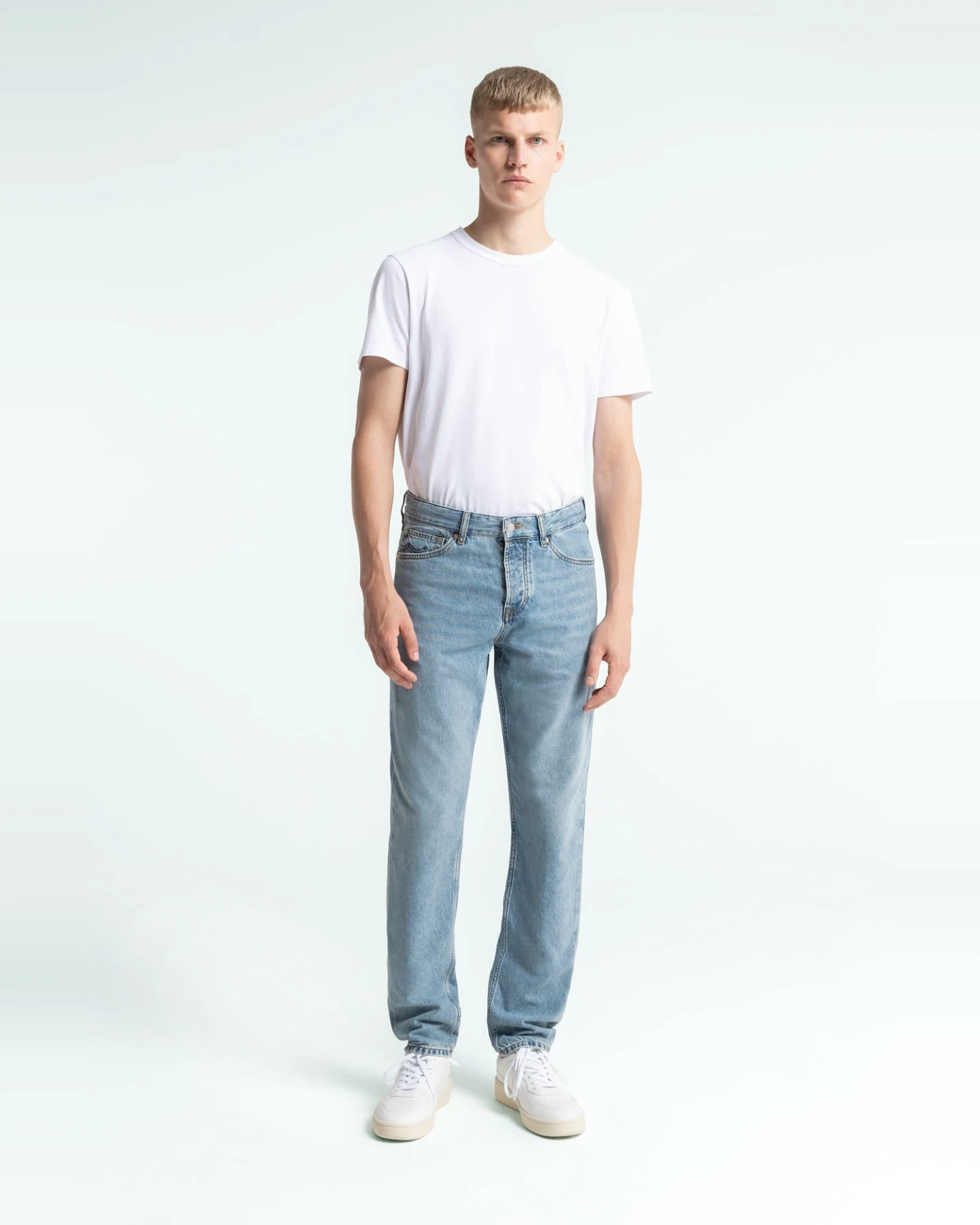 Kings of Indigo Herren vegan Jeans Sushan Cindy Light Washed Blau – Ansicht 2