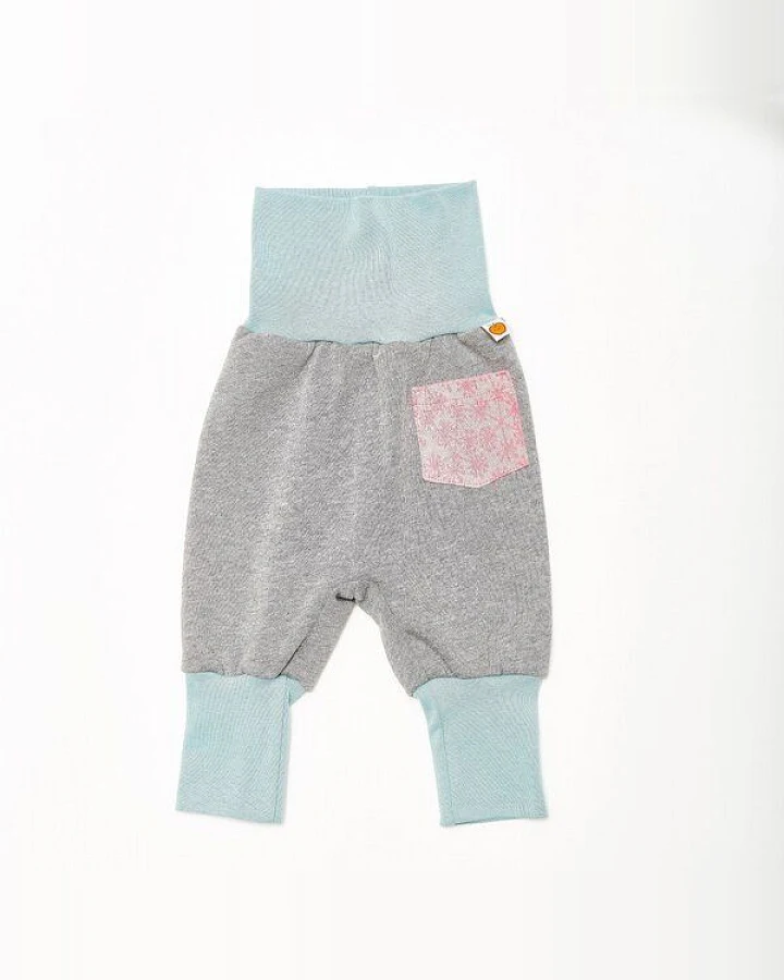 Cheeky Apple Babypumphose mit Tasche aus 100% Bio-Baumwolle