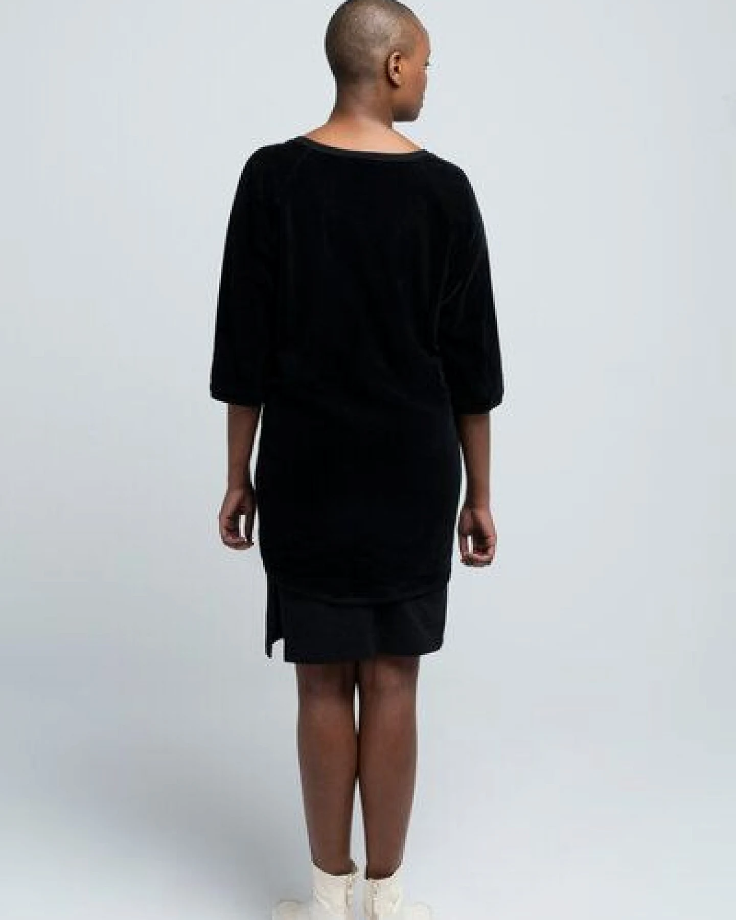 SHIPSHEIP HELEN - Damen Kleid in Samt-Optik aus Bio-Baumwolle – Ansicht 2