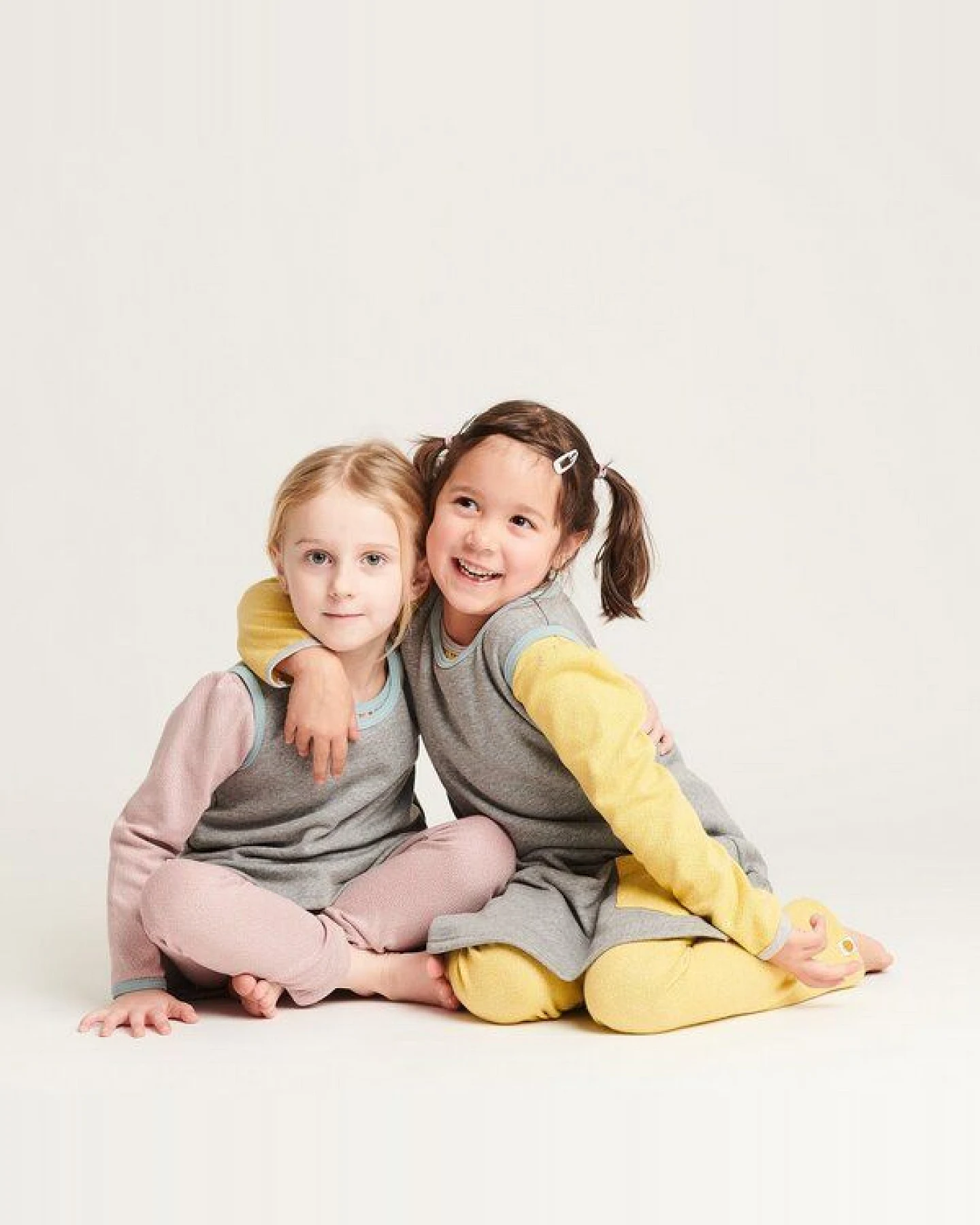 Cheeky Apple Ärmelloses Kleid mit Tasche "Sweat Grau" aus 100% Bio-Baumwolle – Ansicht 4