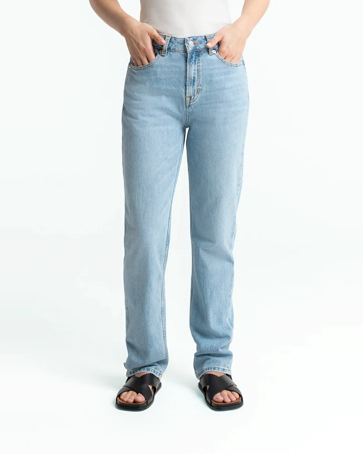 Kings of Indigo Damen vegan Jeans Inoe Atria Super Light Washed Blue