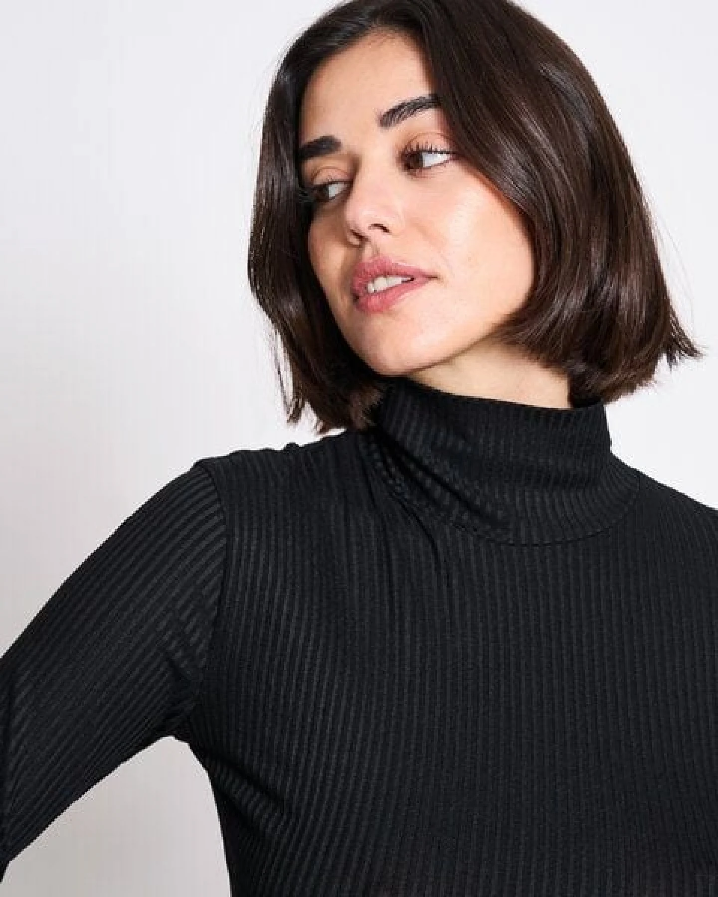 JAN N JUNE Rollkragenpullover MIO aus Lyocell – Ansicht 4