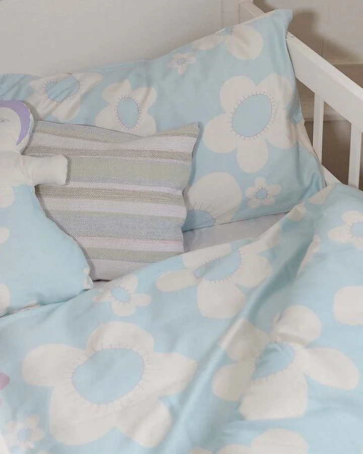 ingegerd Kinderbettwäsche blume blau für Wiege und Kleinkindbett
