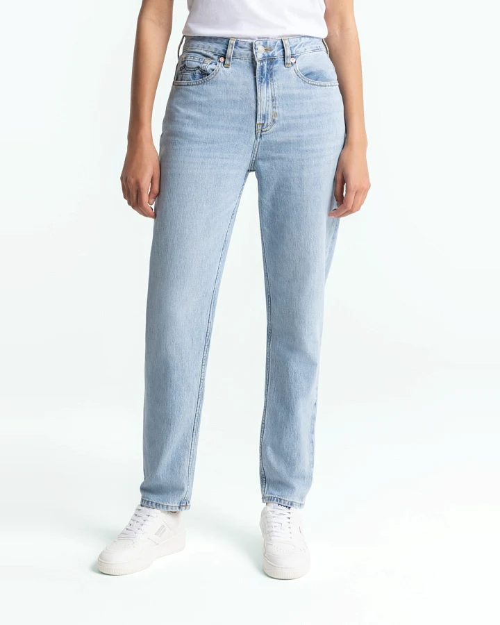 Kings of Indigo Damen vegan Jeans Caroline Cropped Stretch Atria Super Light Washed Blue