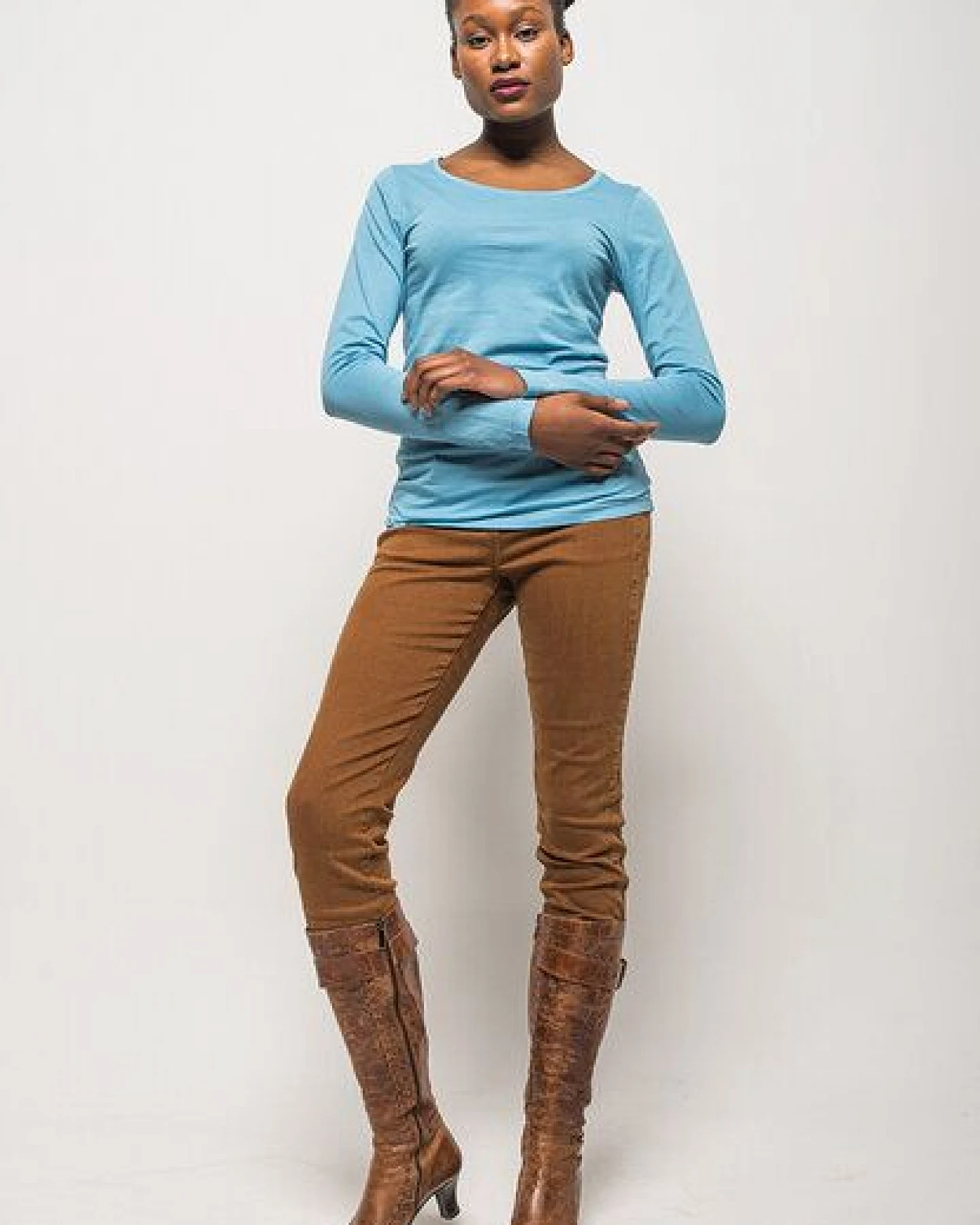 Alma & Lovis Schmale Damen Jeans aus Bio-Baumwolle – Ansicht 4