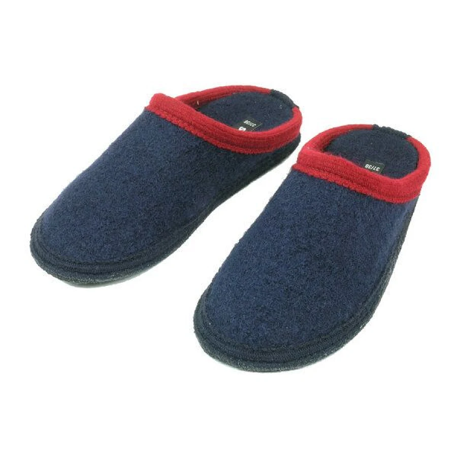 Marineblau Mit Roter Öffnung