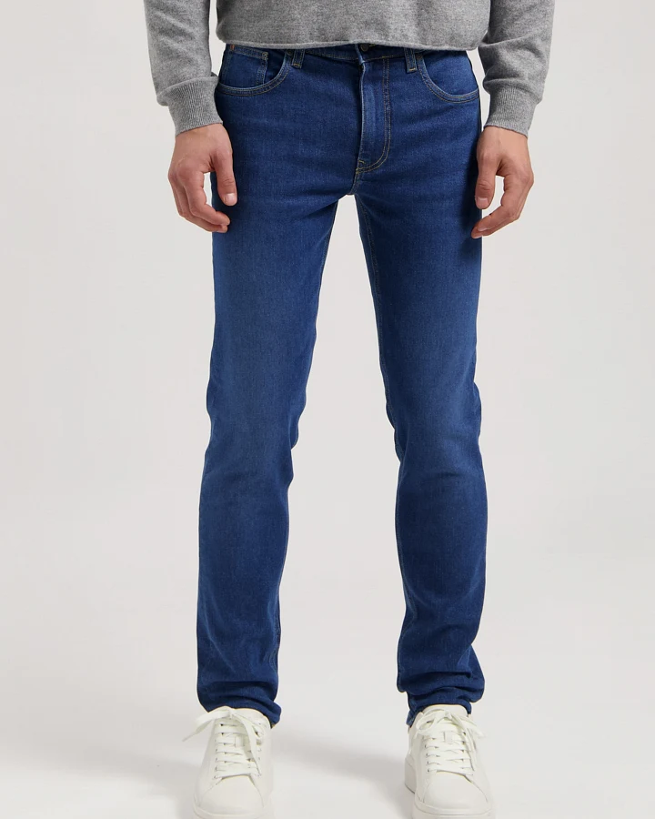 MUD Jeans Herren vegan Jeans Daily Mid Tapered Stone Indigo