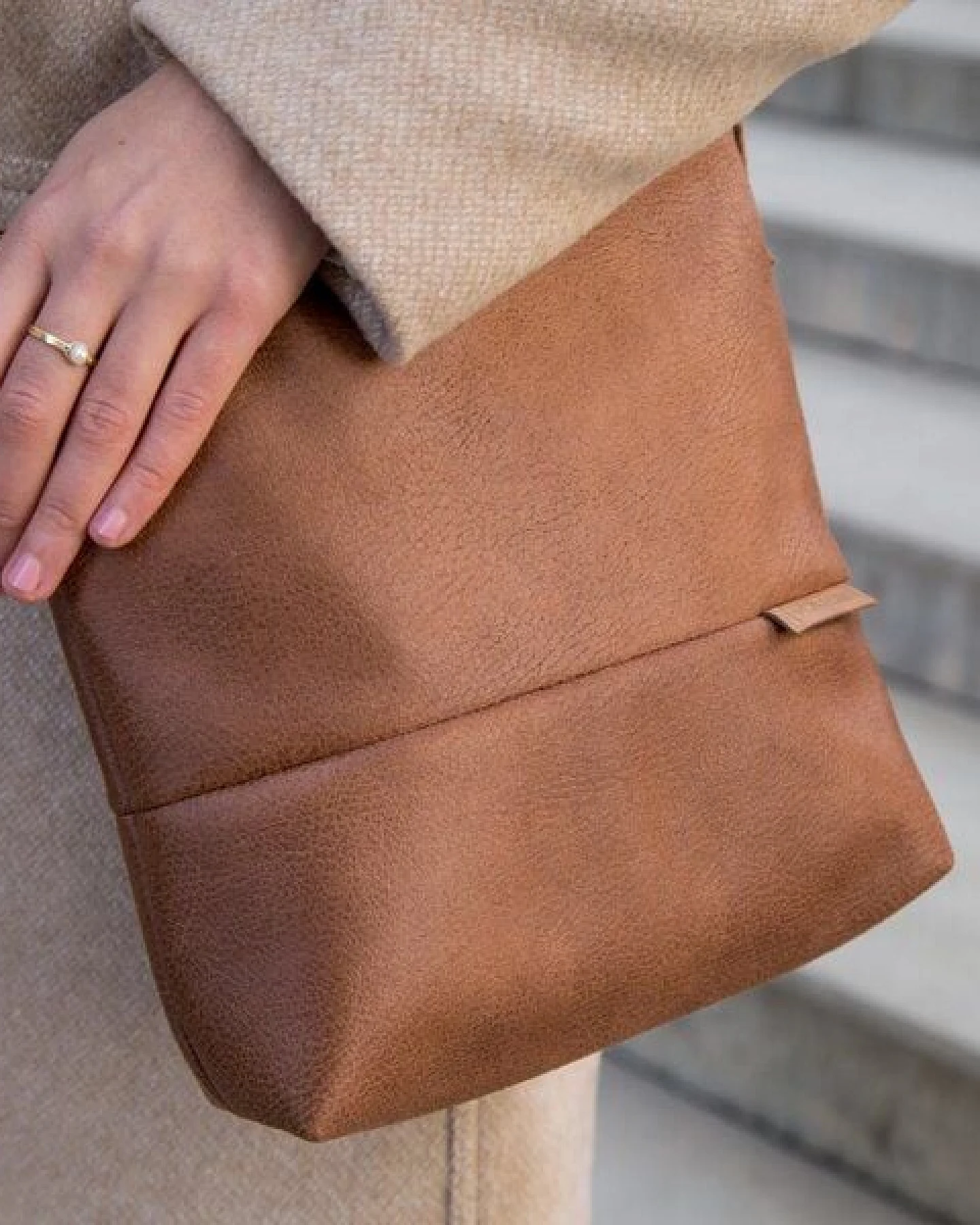 BOWLEANIES TASCHEN Umhängetasche aus Lederfaserstoff – Ansicht 3