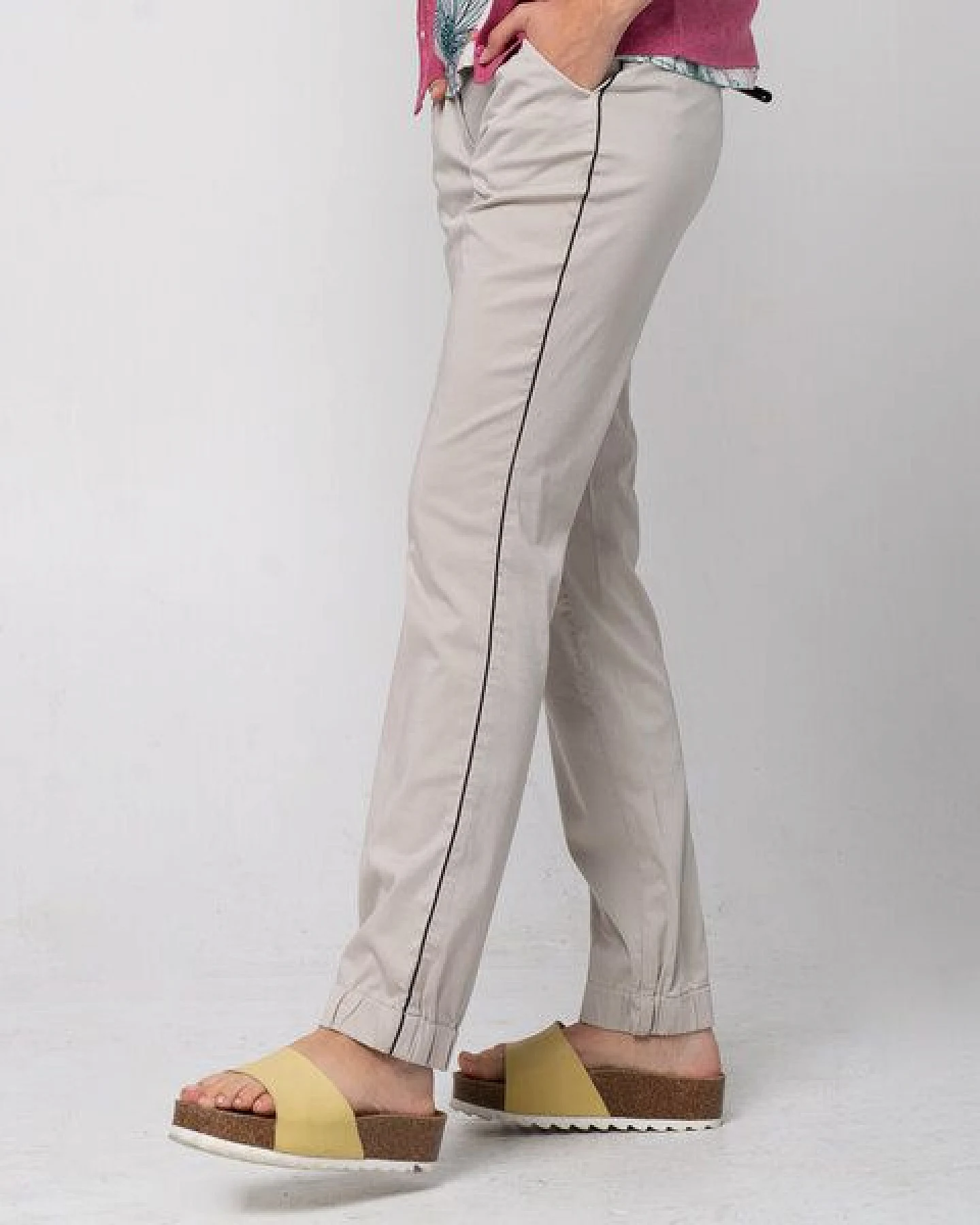 Alma & Lovis Sporty Chino – Ansicht 3