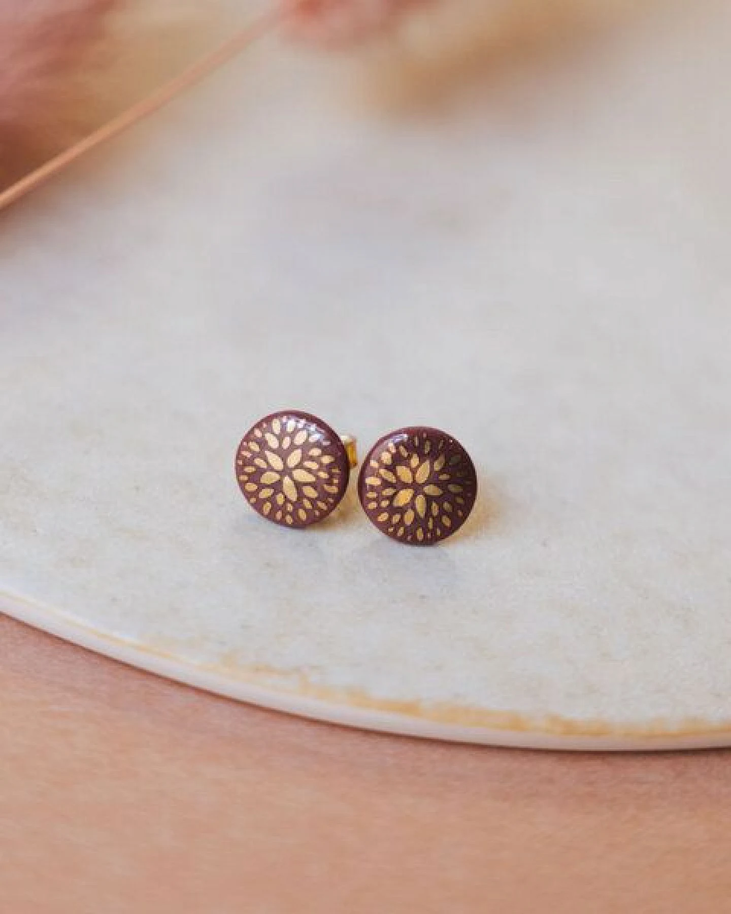 lille mus Porzellan-Ohrstecker BLUMENSTERN Porzellanschmuck – Ansicht 3