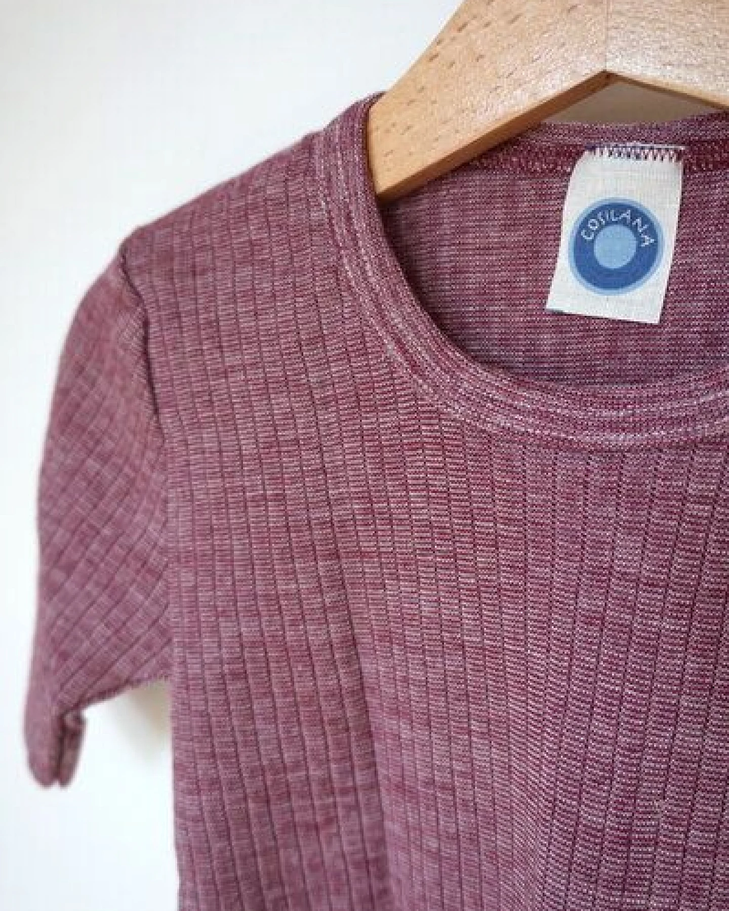 Cosilana Bio-Kurzarmshirt in Rippstruktur aus Seide/Wolle/Baumwolle – Ansicht 2