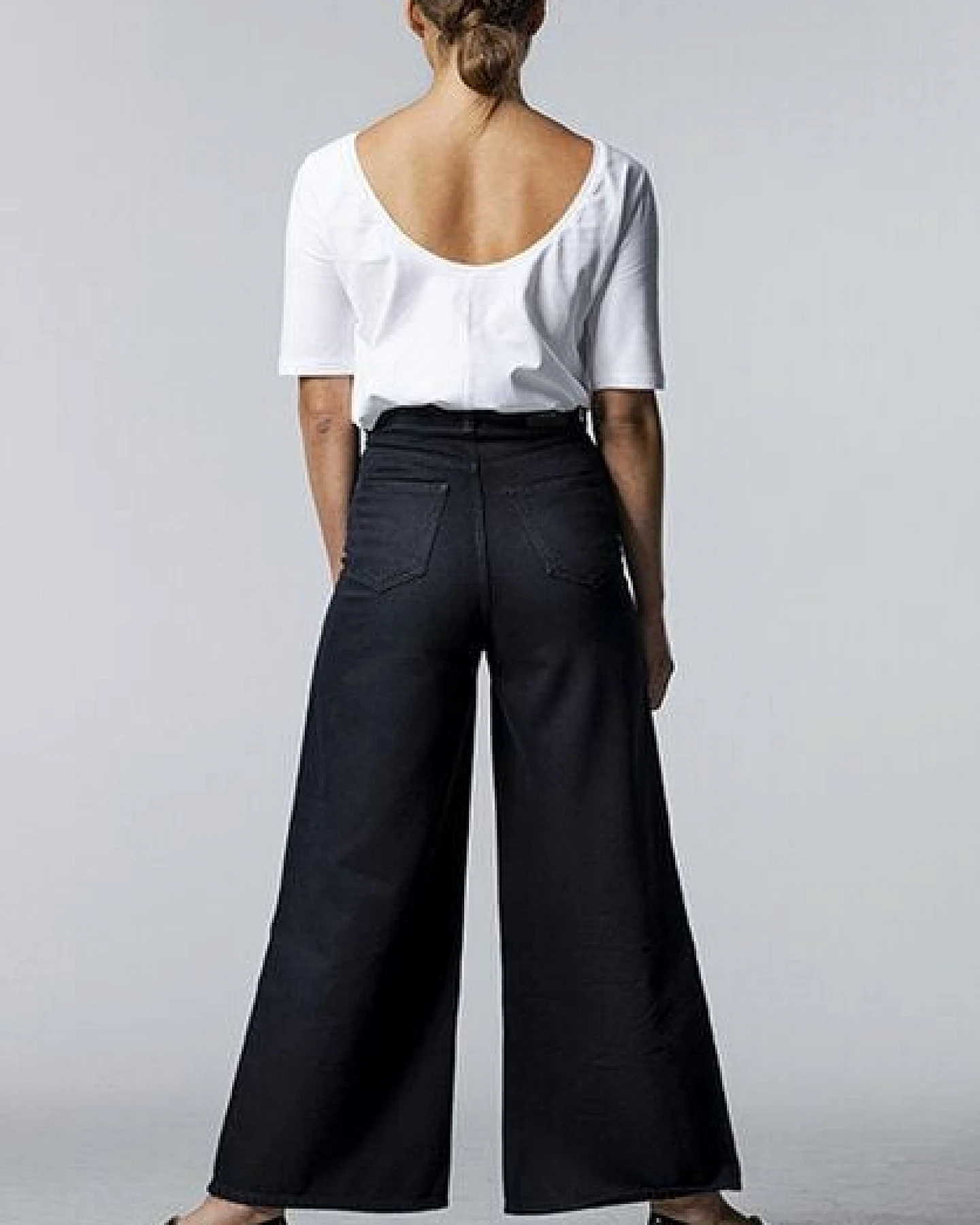 Lovjoi Wide Cropped BARLERIA overdyed black – Ansicht 4