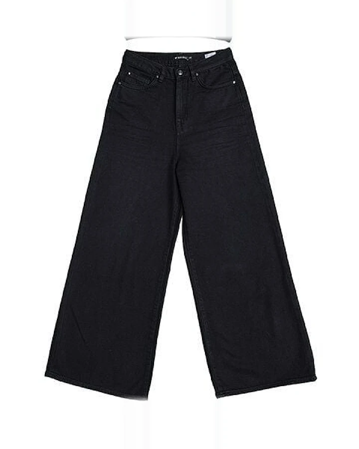 Lovjoi Wide Cropped BARLERIA overdyed black