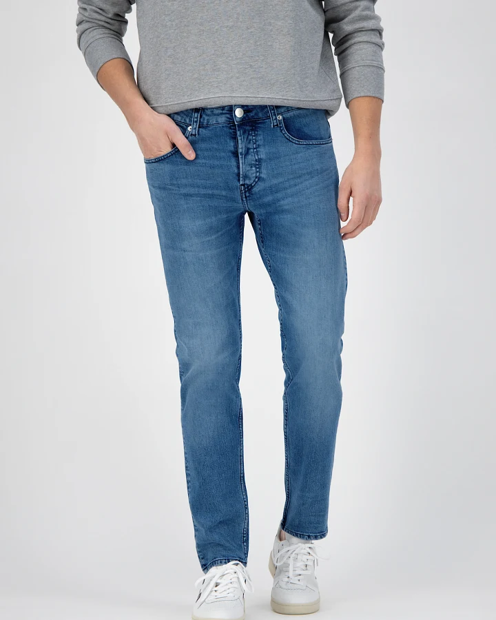 MUD Jeans Herren vegan Jeans Mid Slim Rick Authentic Indigo