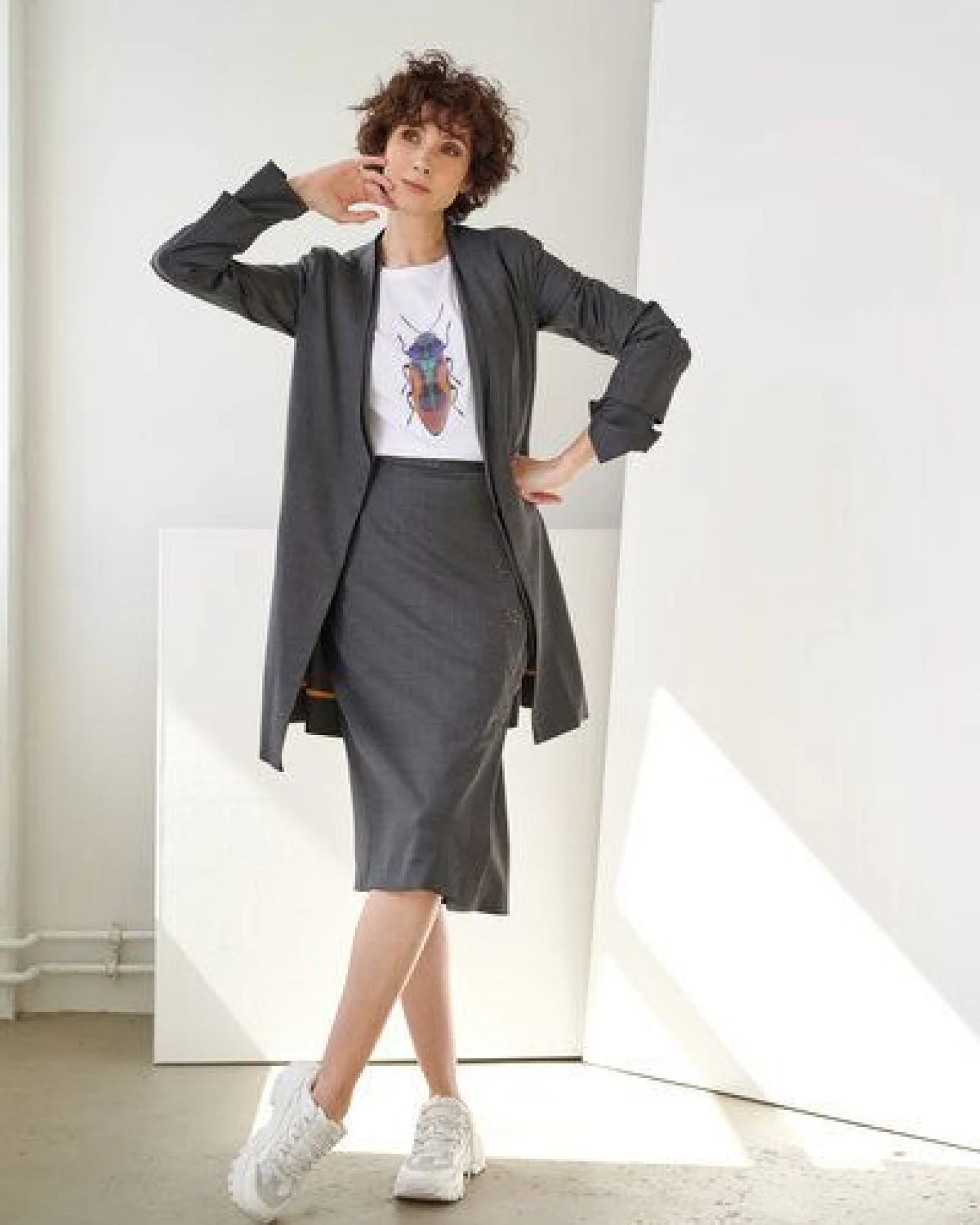 Yuna Miray Eleganter Gehrock/Mantel aus kbt Merinowolle "Coat" schwarz/anthrazit – Ansicht 3