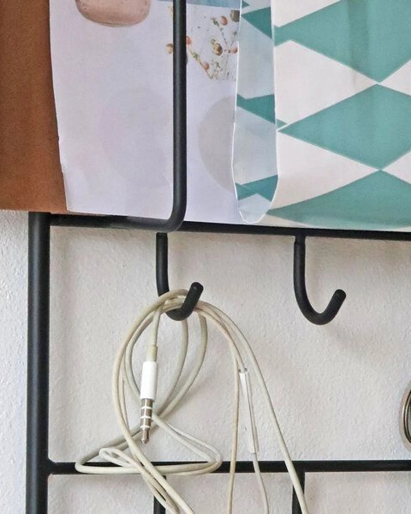 Puhlmann Post- und Schlüsselbrett schwarz aus Stahldraht – Ansicht 3