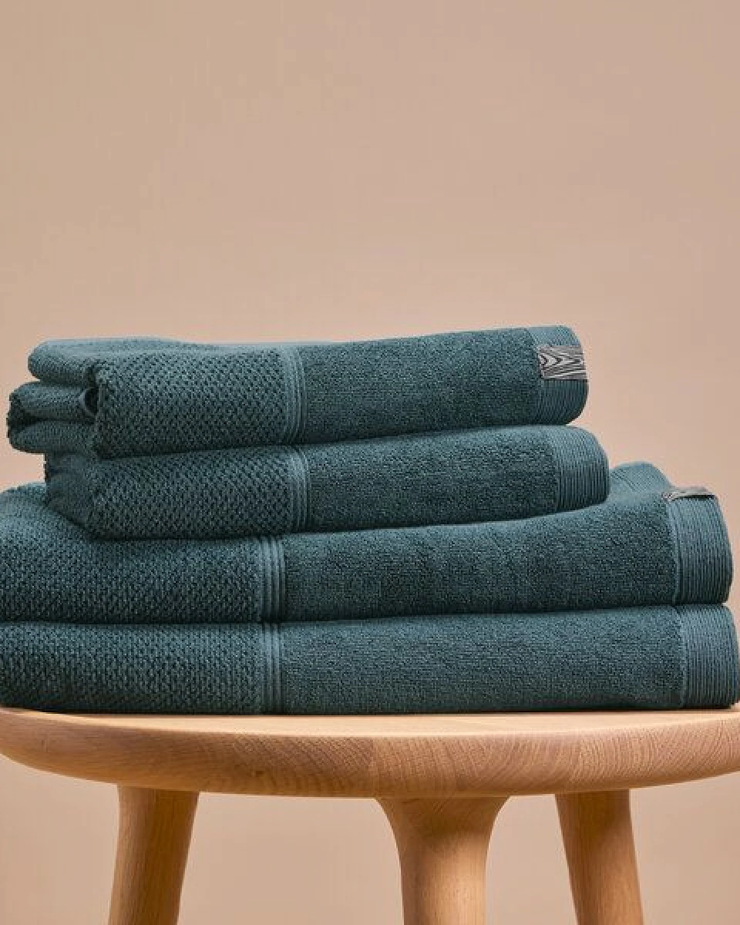 Kushel Towels The Guest Set - Handtuchset aus Biobaumwolle und Holzfaser – Ansicht 2